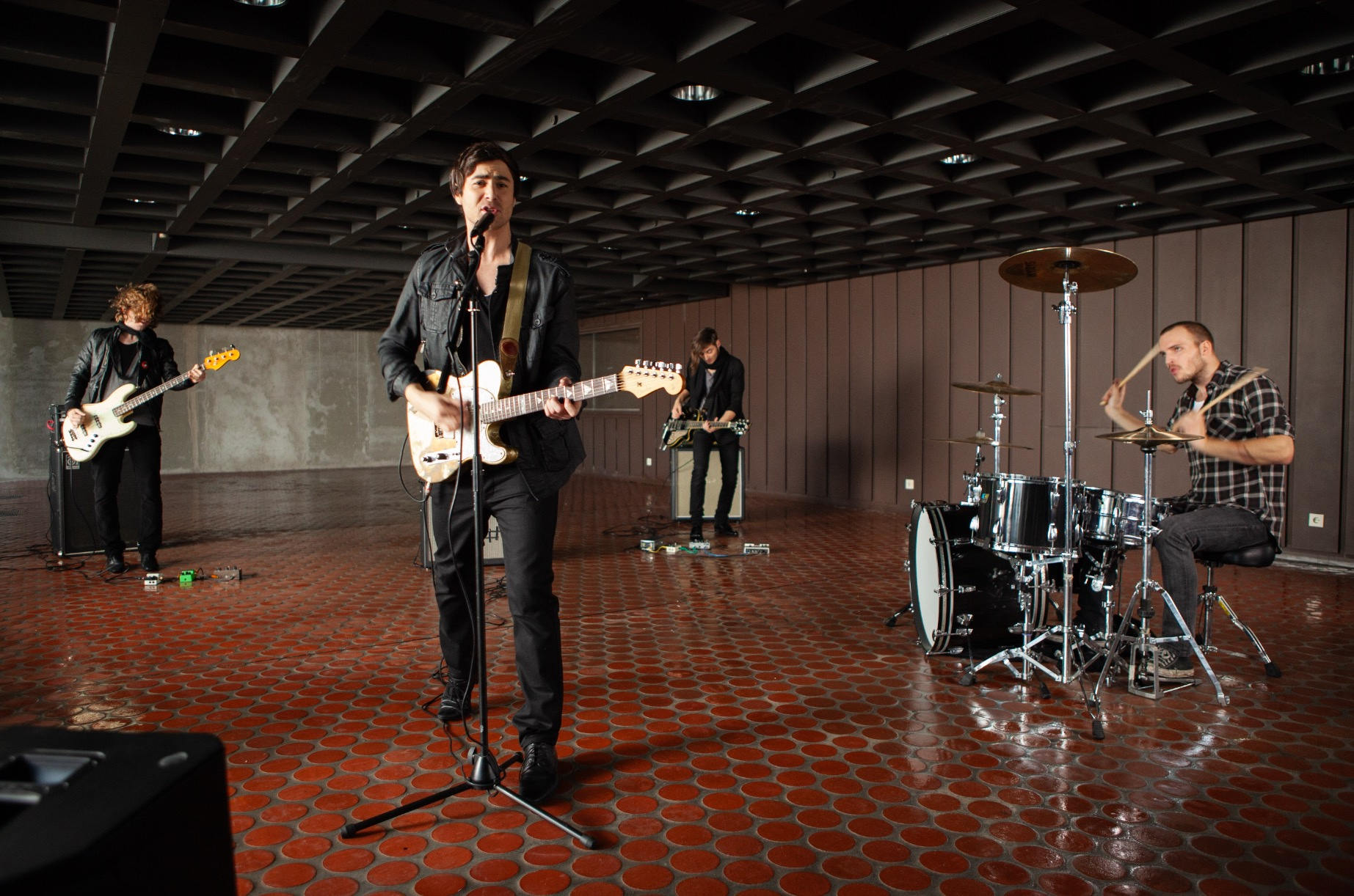 BAKKUSHAN – Alles war aus Gold