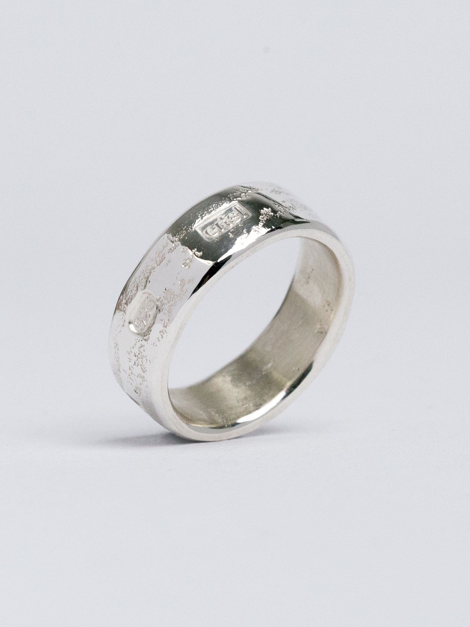 SHINY BAND 0.5 - £90