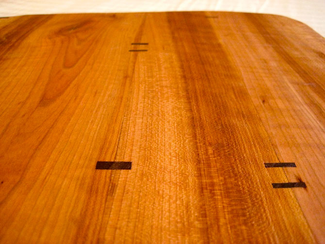 pizza peel in cherry with walnut splines