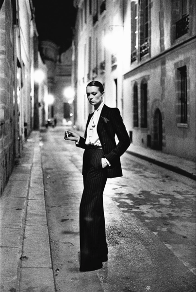 GIF. HELMUT NEWTON