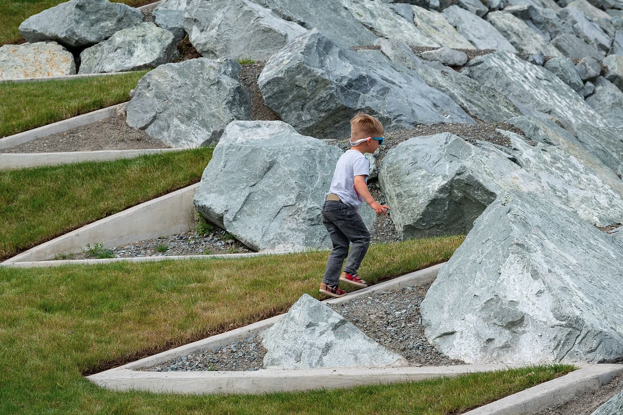Dune Peninsula in Tacoma, Washington. A 20-acre brownfield remediation and park development project.  (Source: Site Workshop, Photographer: Stuard Isett)