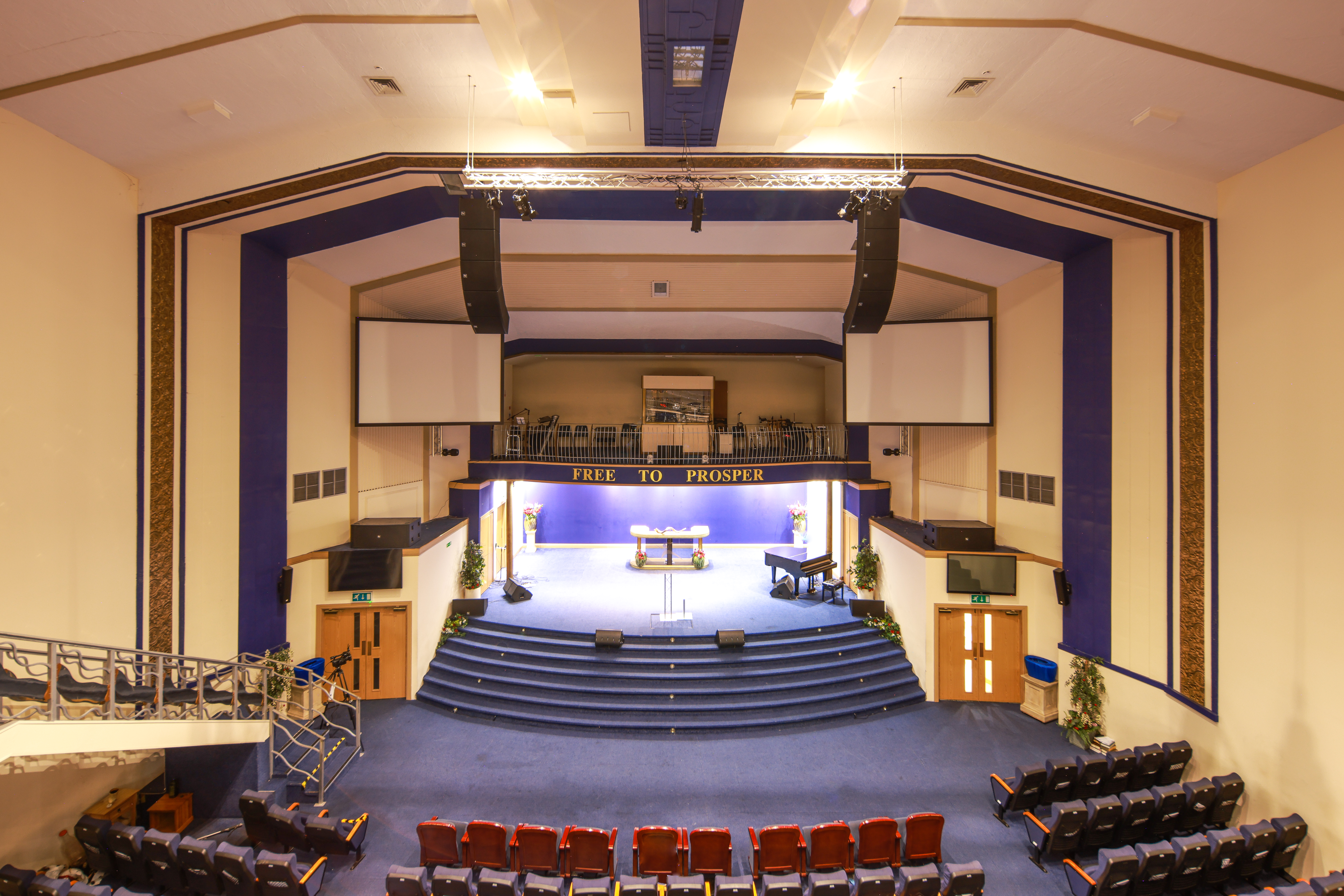 Auditorium Freedom Centre International Church, Former Odeon, 1934, Welling, London. Photo credit: Sirj Photography