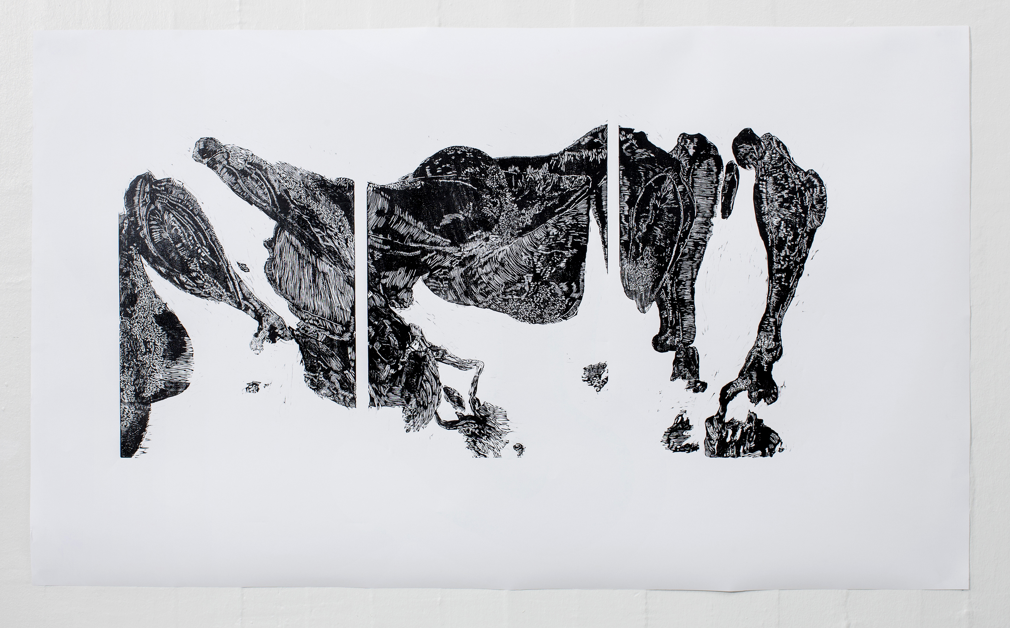   Rolling underneath oneself, 2016, sintra carving on stretch arches, 150 x 91 cm  