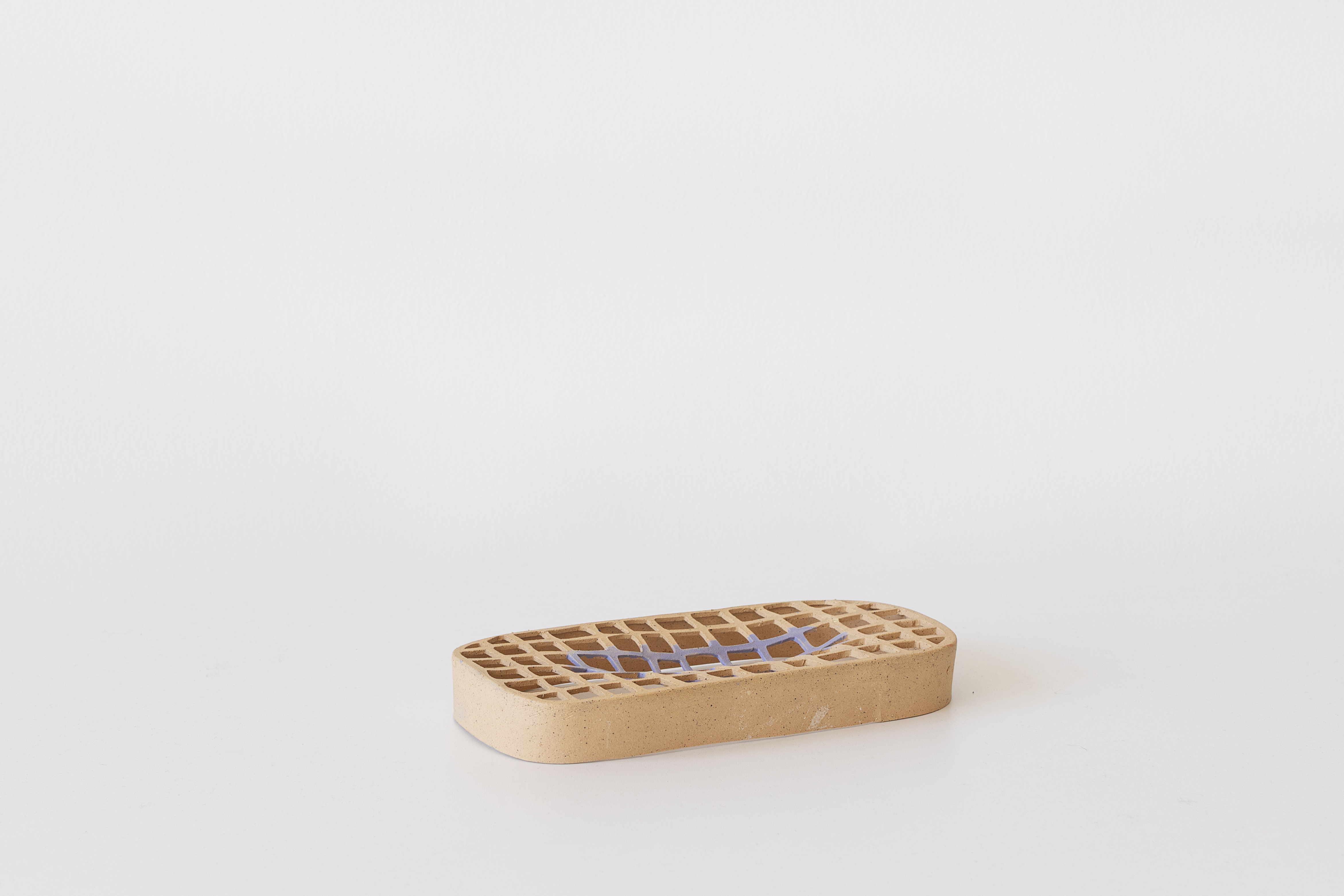 Things that hold (a single banana), 2019