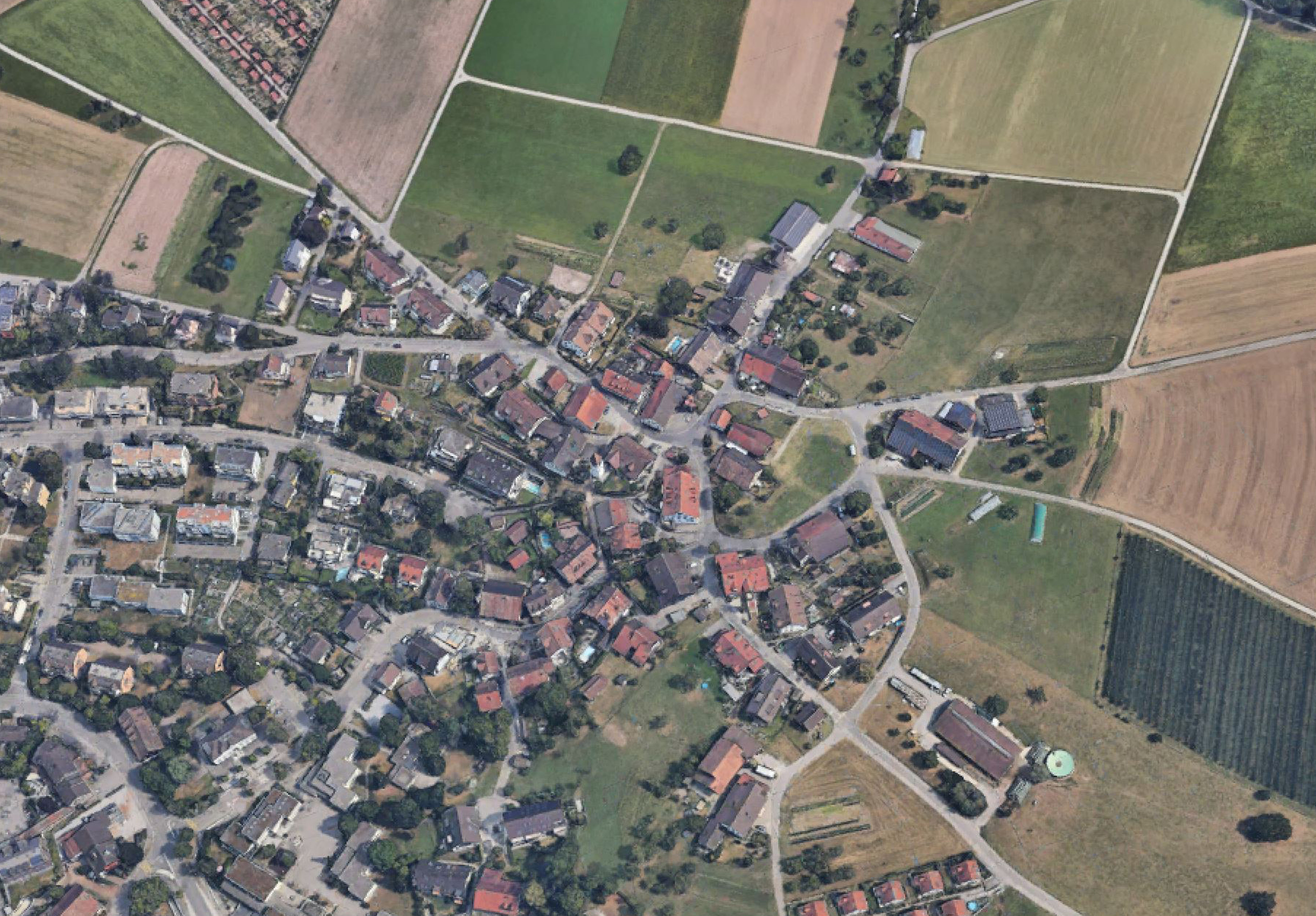 The village Opfikon grew to a town. Source: Google Earth, 2018.