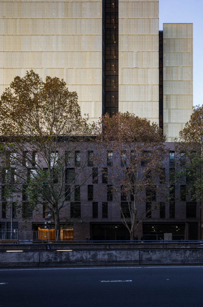 Day St Apartments / Tzannes