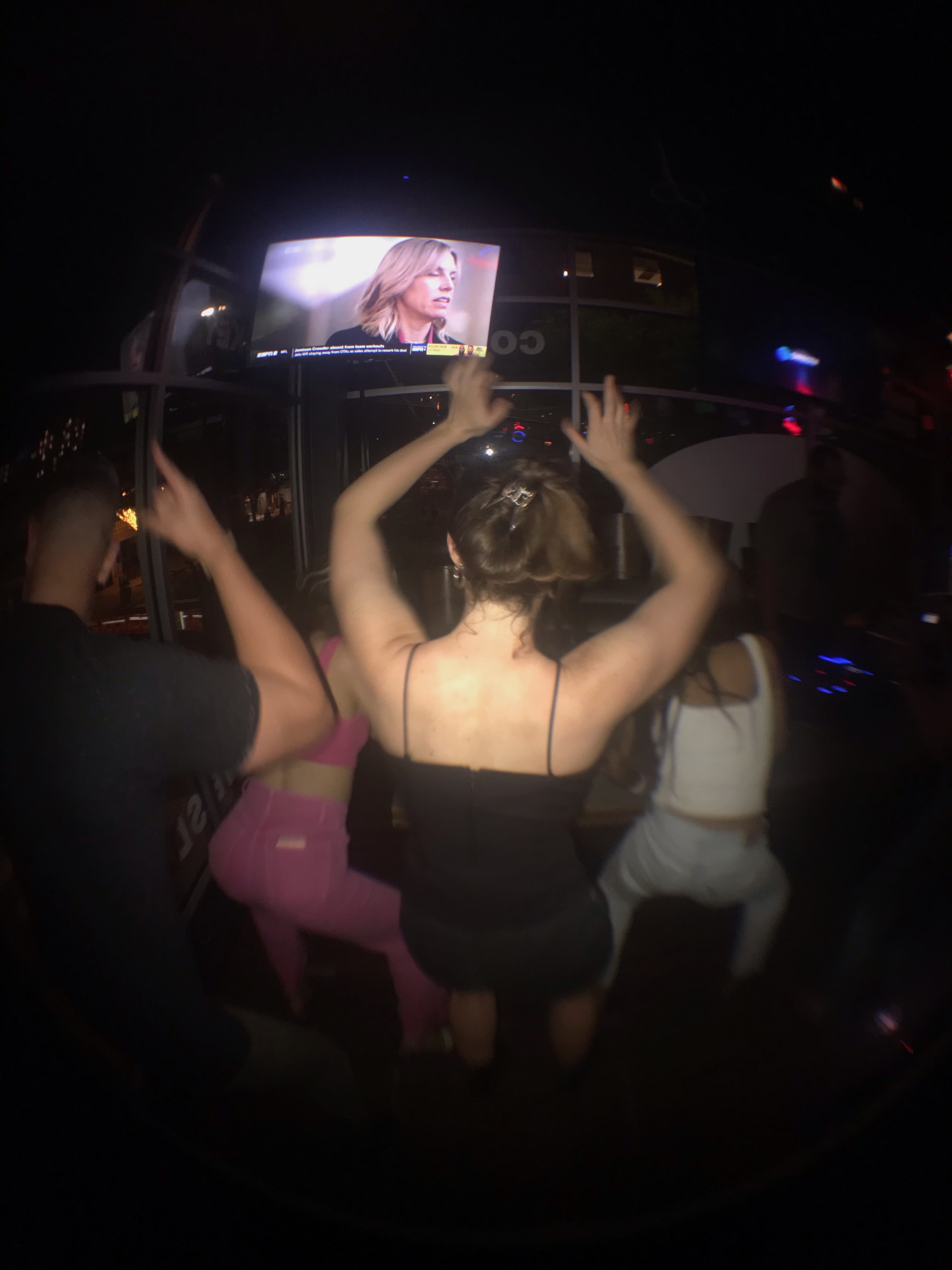 DONT BE SHY PUT SOME MORE SUMMER PIX