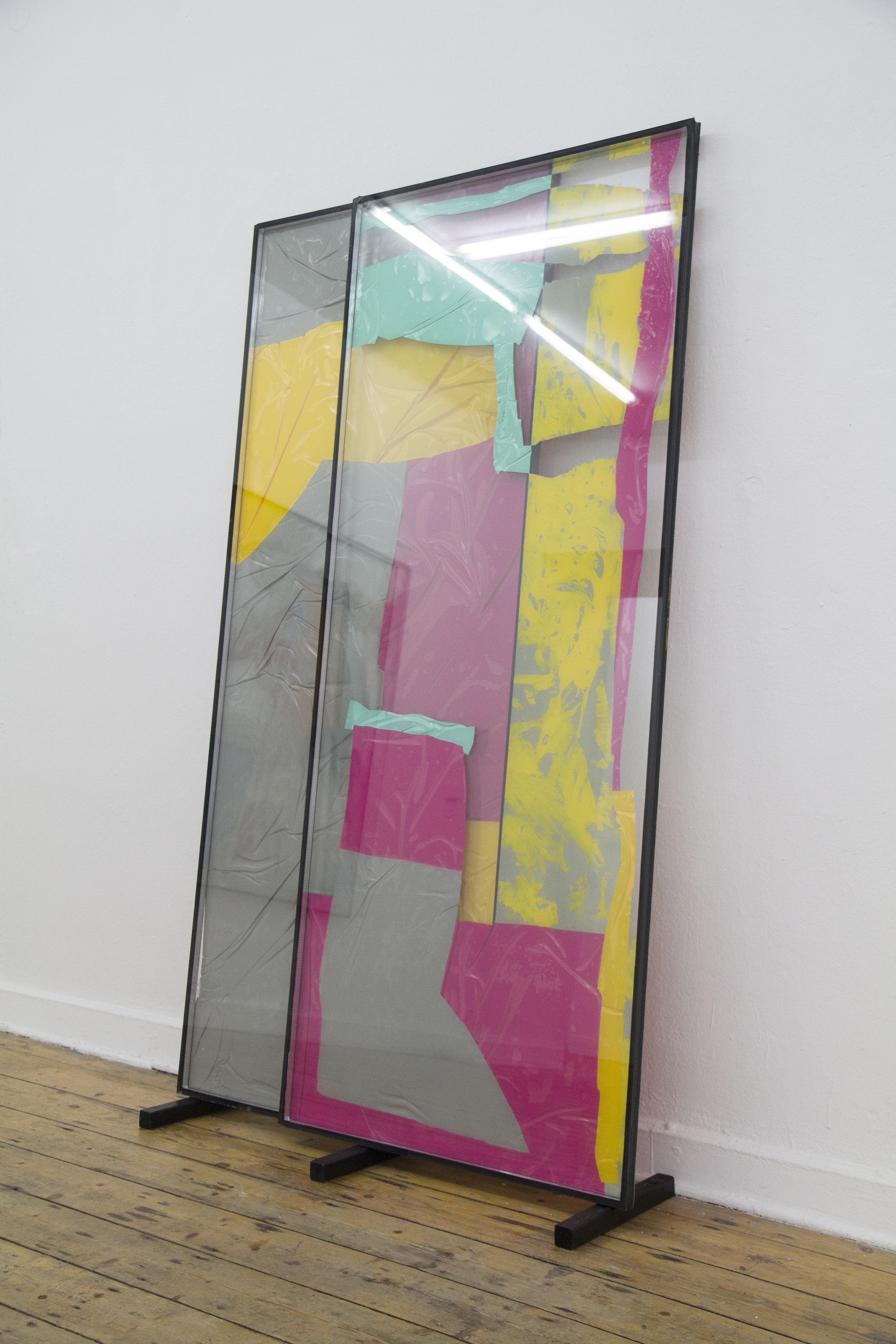 “Air force 2, 2017 acrylique and stickers on glass, 145 X 146cm