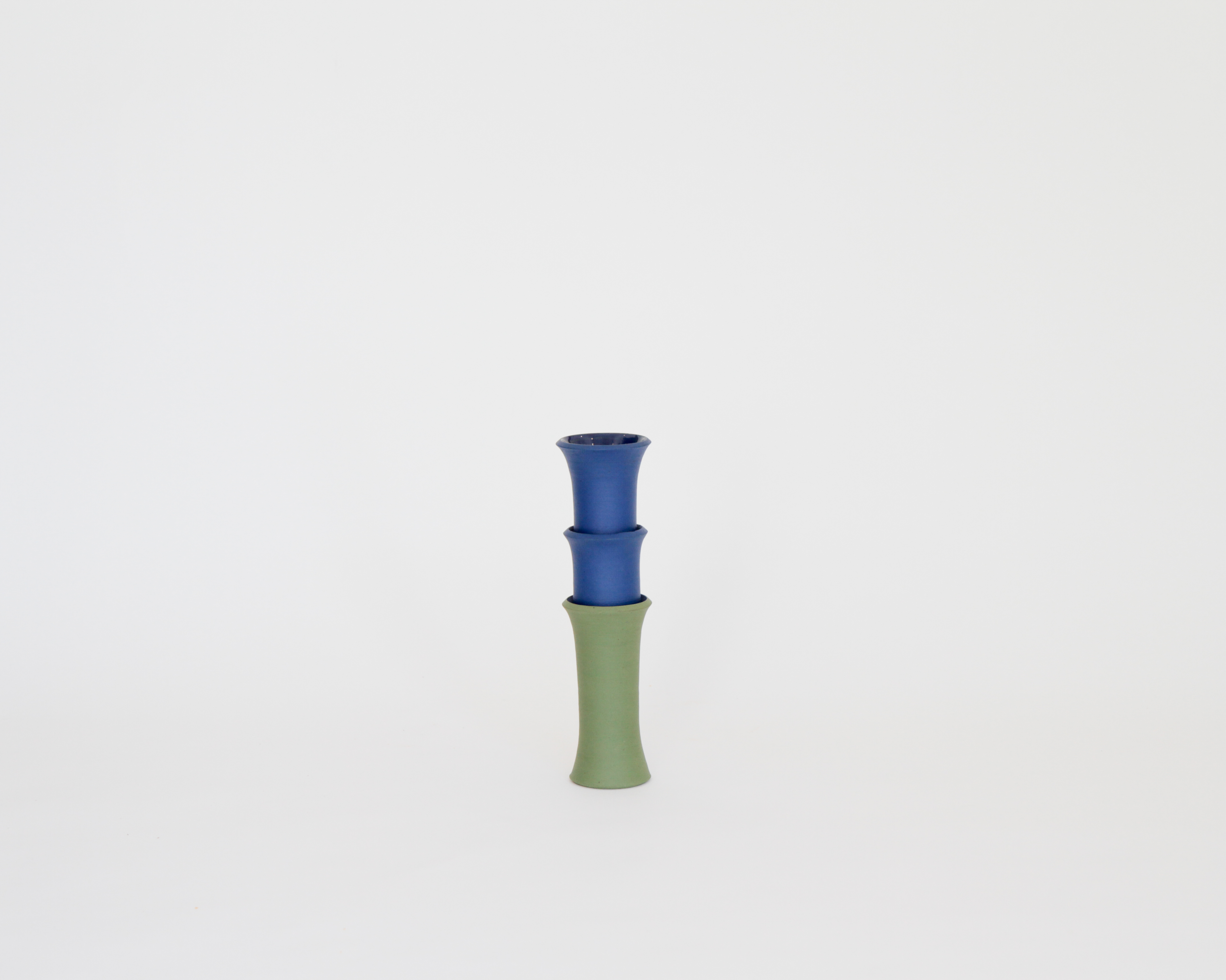 CADNHOLDERS VASE 70$ SOLD