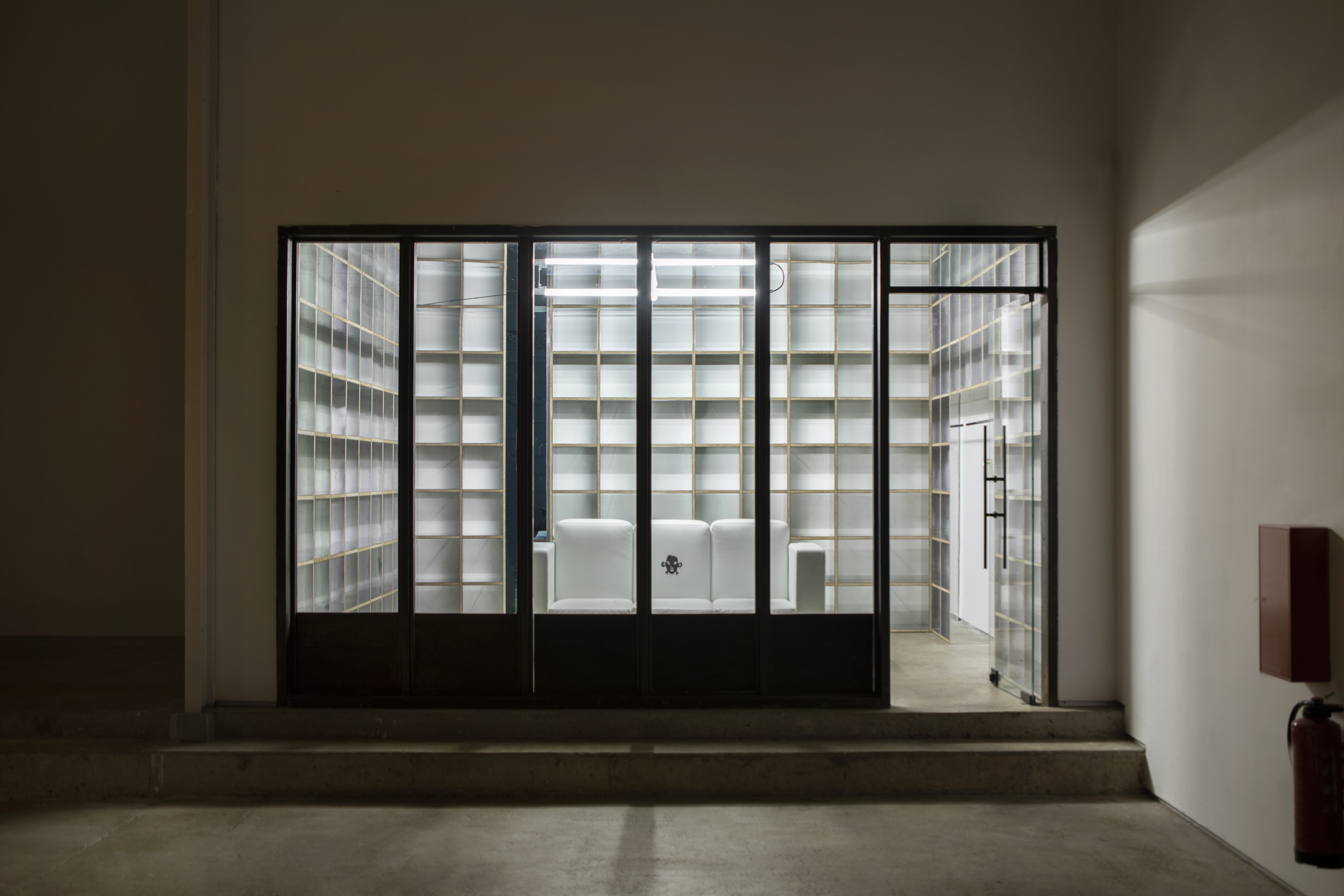 BOOKROOM - Design: ARTHUR HENRY