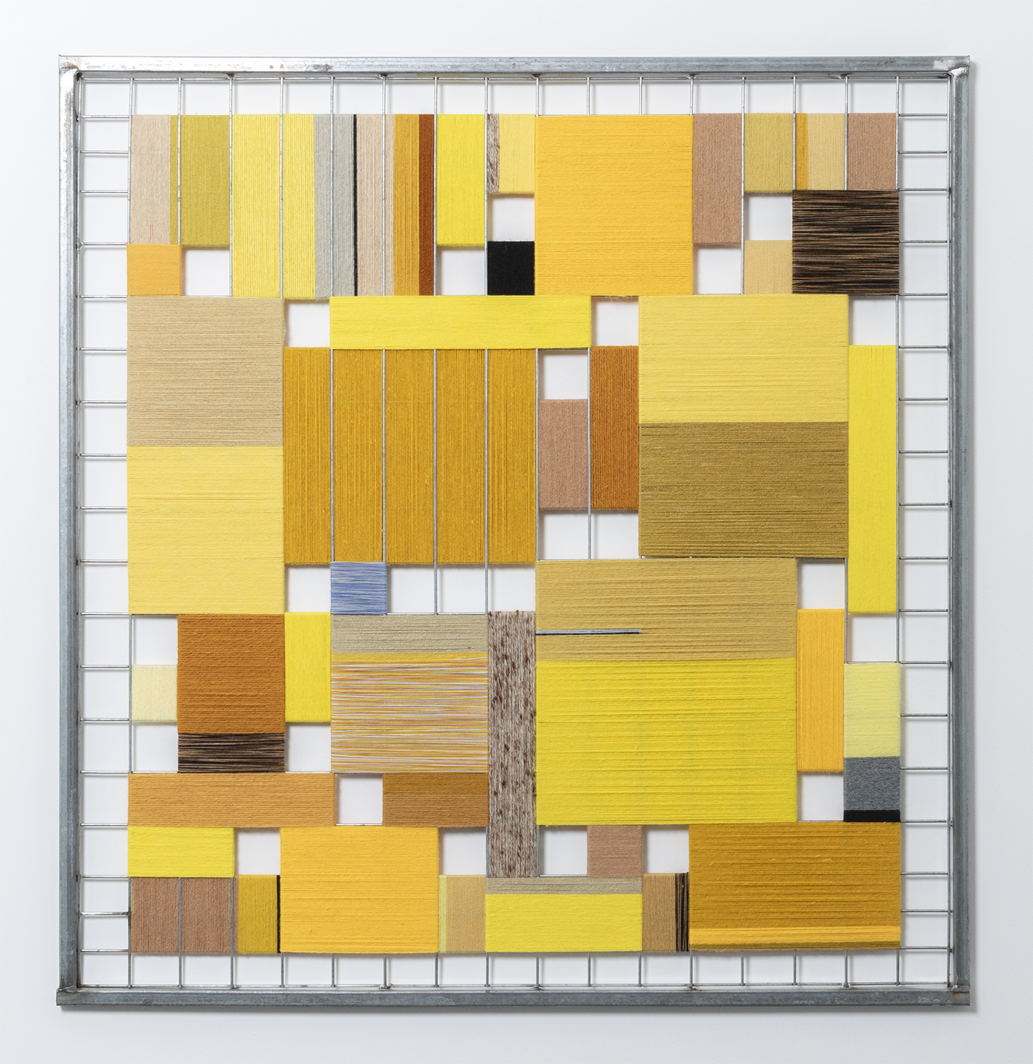 Jacqueline Stojanović, Grid XIII, 2022, Wool and cotton on steel mesh, 90 x 90cm