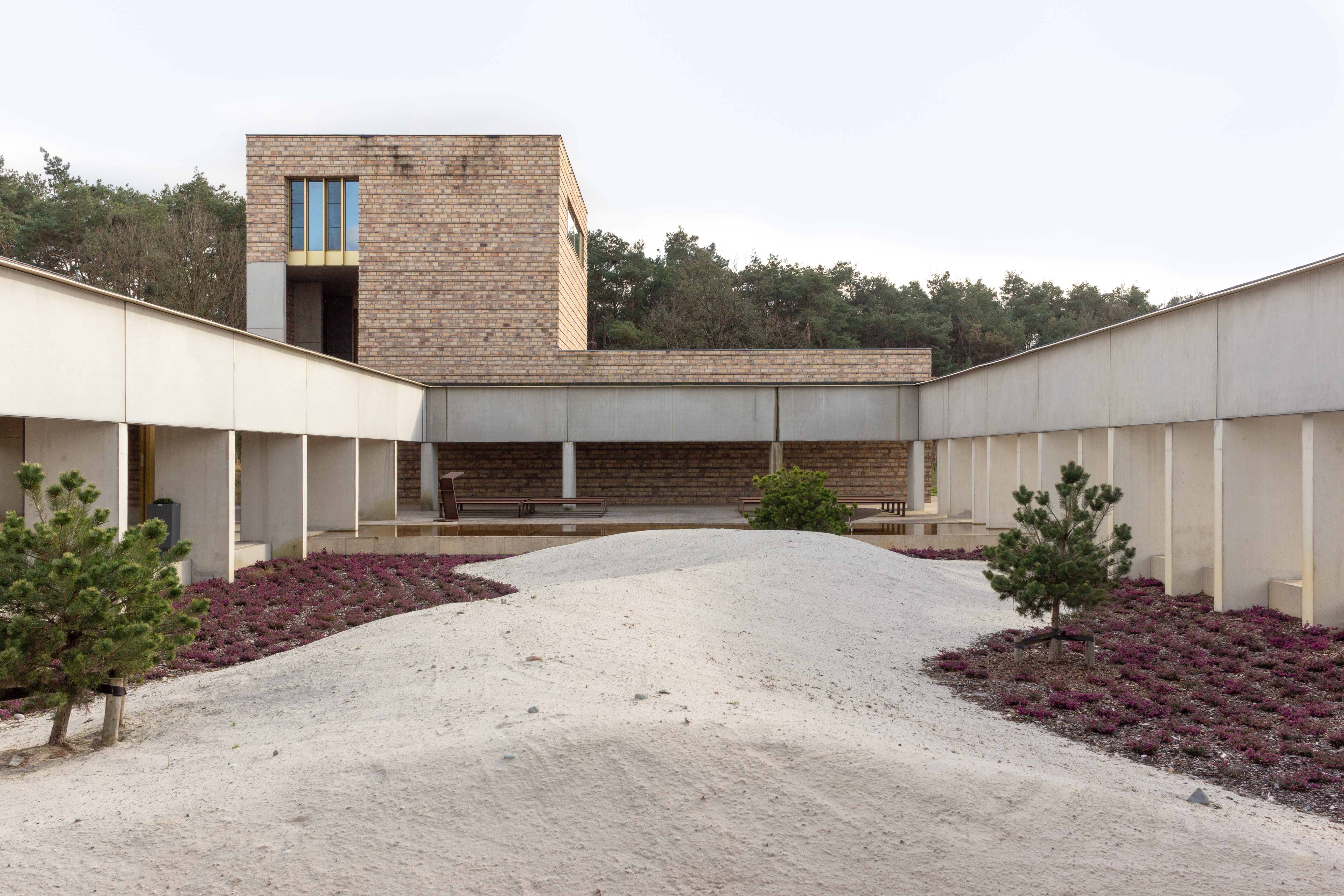 Crematorium Stuifduin - &nbsp;a2o architects