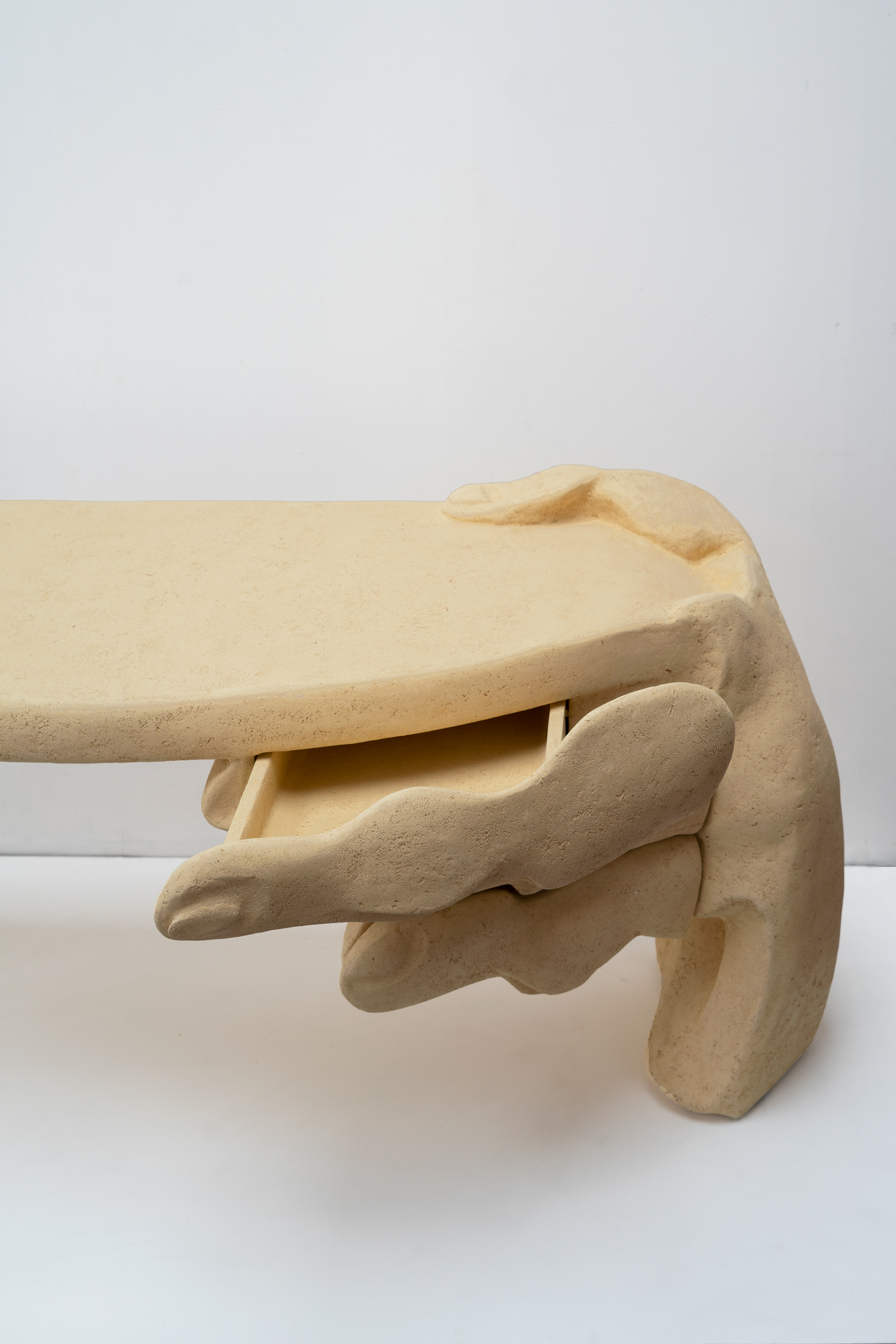 Extra Pair of Hands, 2022 86 x 204 x 86 cm