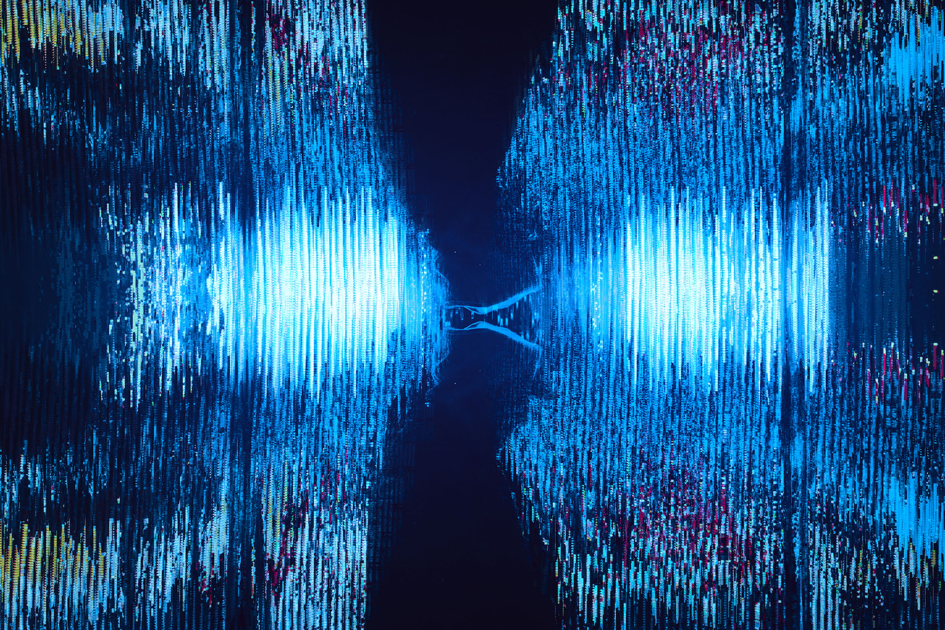 NFT Photographer Jong aka “Cloudy Night” Captures Korea after Dark