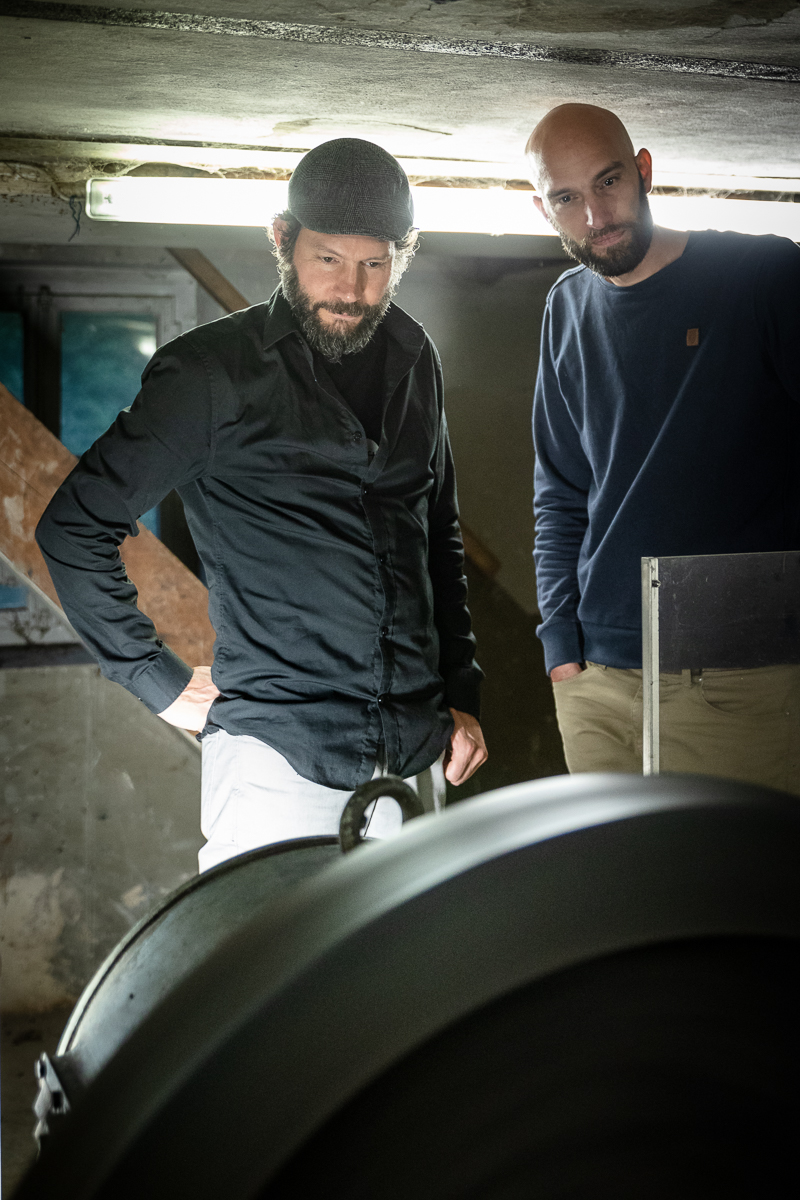 SHIFT, Shiftphones, Nachhaltig, Corporate, Fotografie, Firmenportrait, Modular, Unternehmen, Falkenberg, Hessen, Carsten Waldeck, Samuel Waldeck, Brüder, Smartphone, Entwicklung, Mühle, CEO