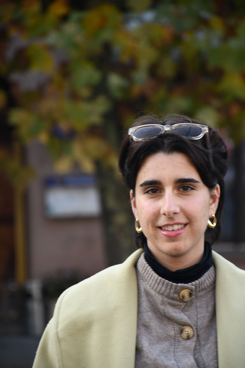 THIS IS ME! BUT WHO AM I?  von Lia Carrer