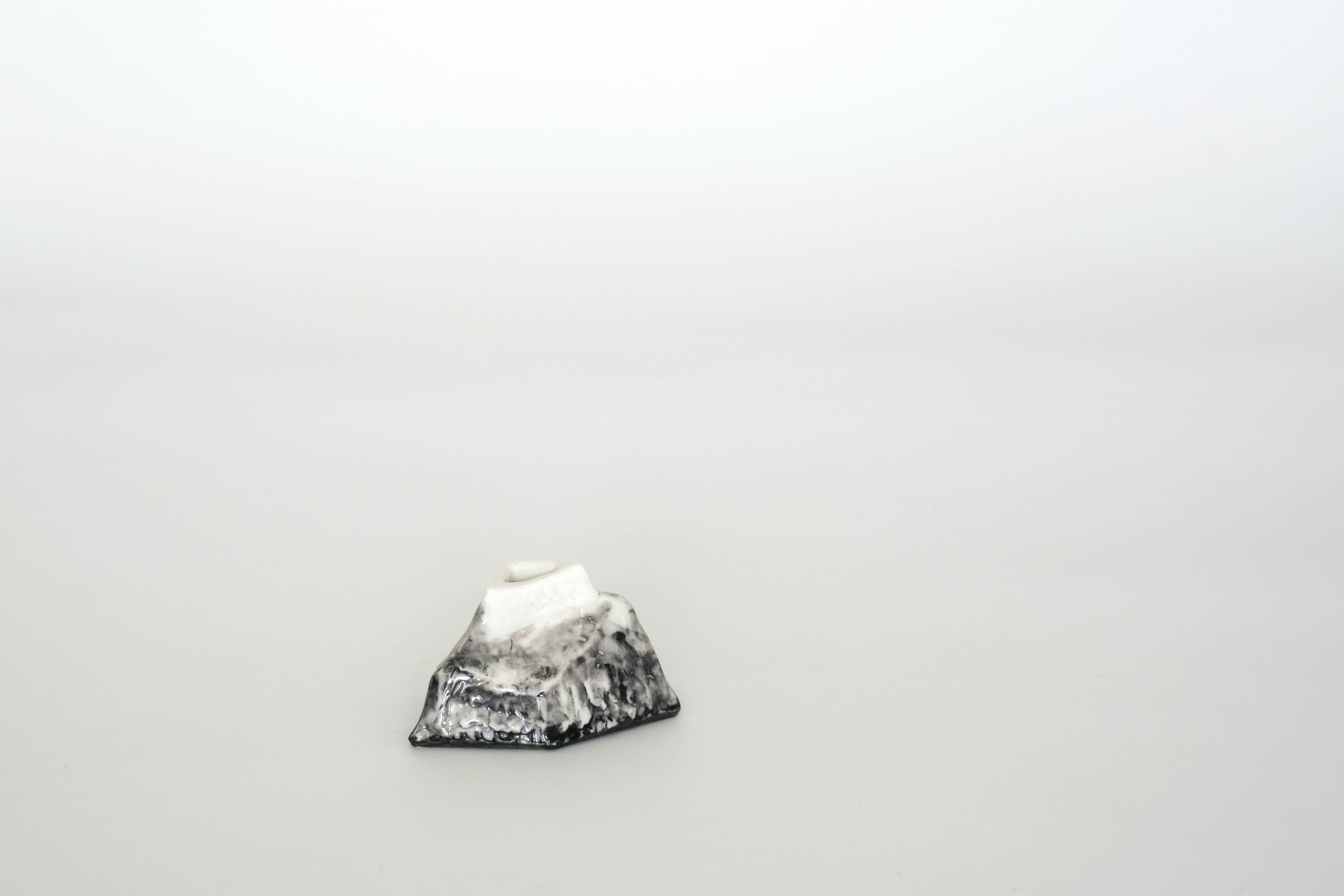 I AM A MOUNTAIN No 10 / 4.5 x 8 cm