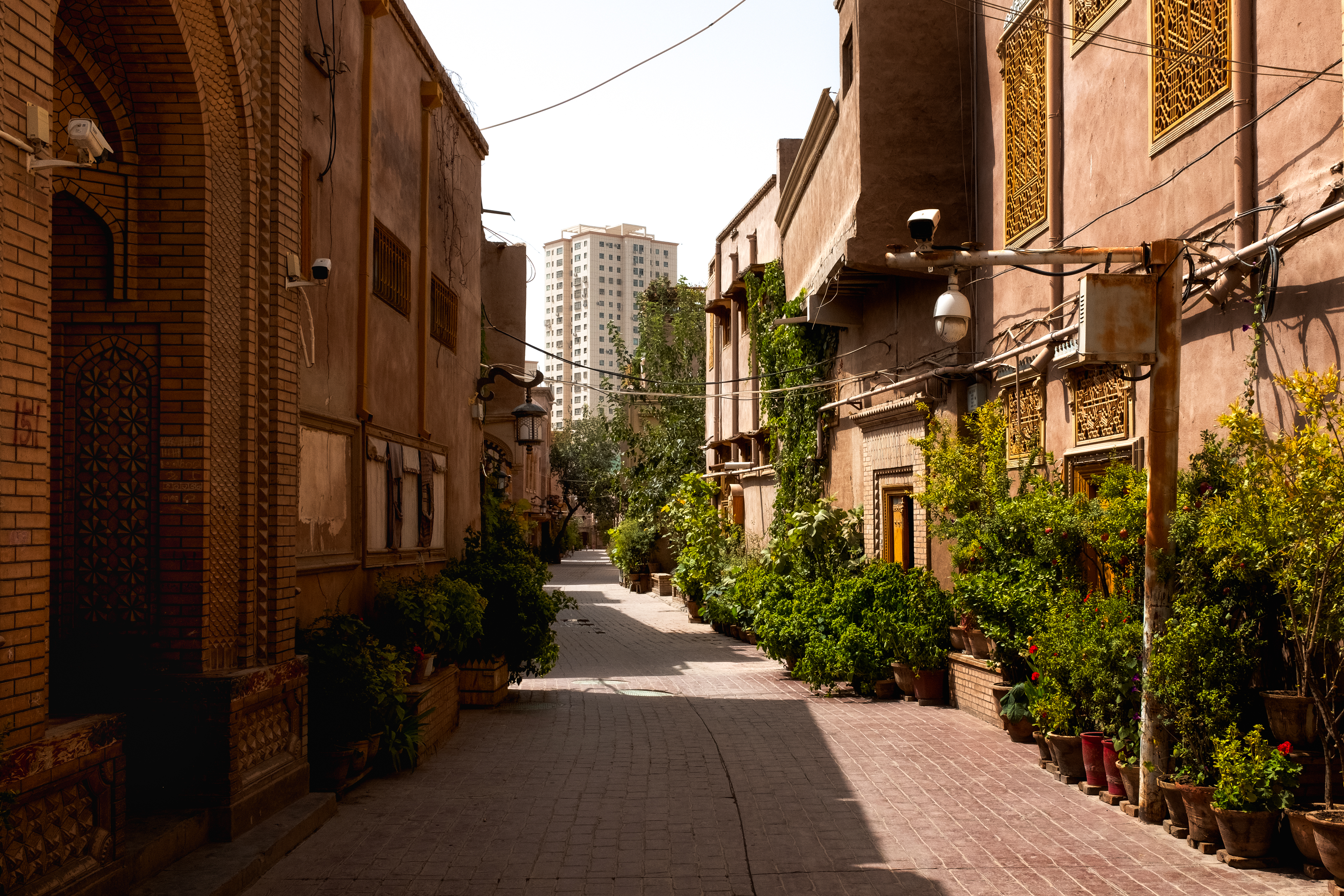 On the grounds of what was destroyed, a new 'old city' was recreated. Concrete houses are covered with a skin of terracotta to mimic the ancient Uygur architecture and streets are wider to allow for quick police intervention. Entrance fee is 30 yuan.