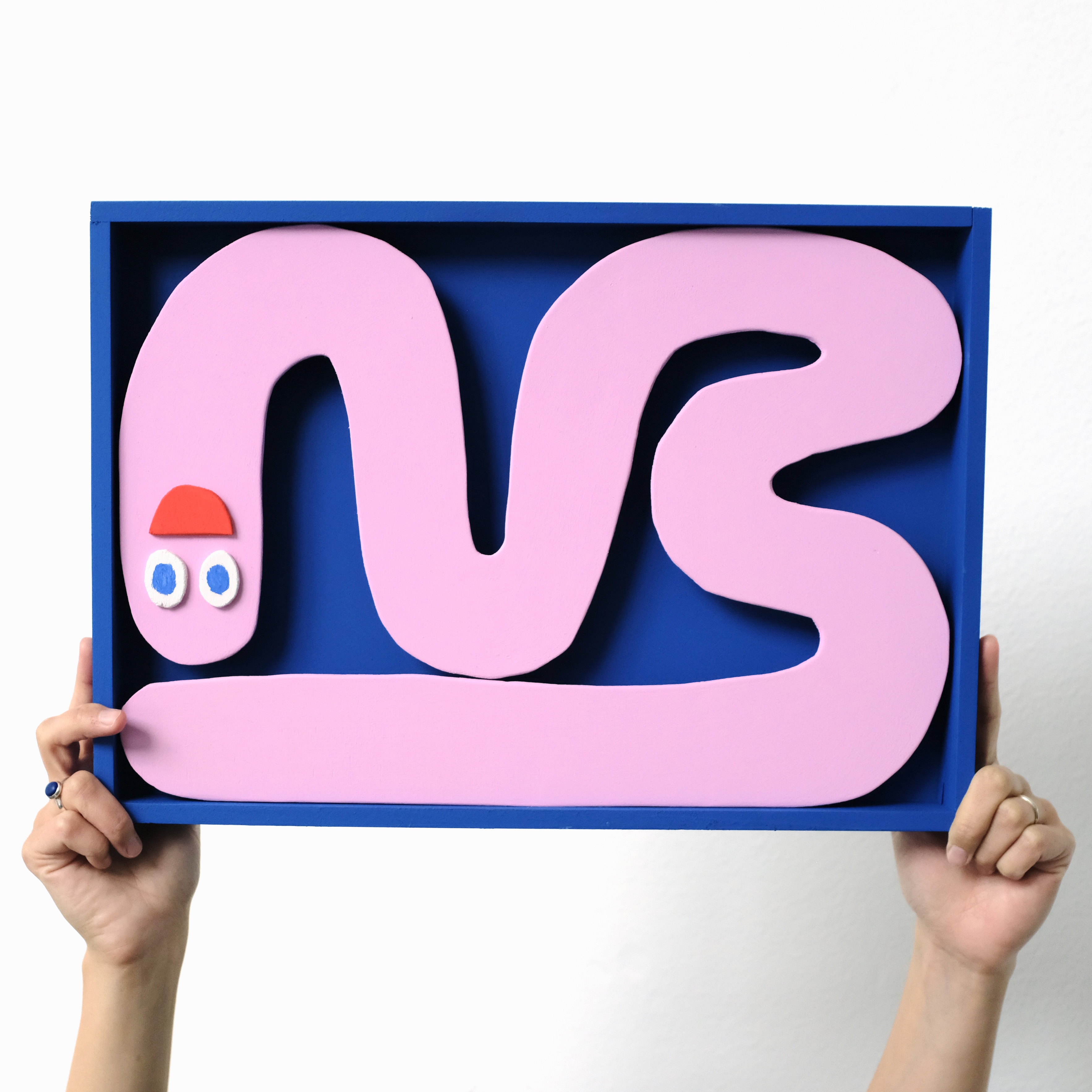 Box Wurm (2023), Acrylics on Wood, 29,5 x 42 x 3,5cm