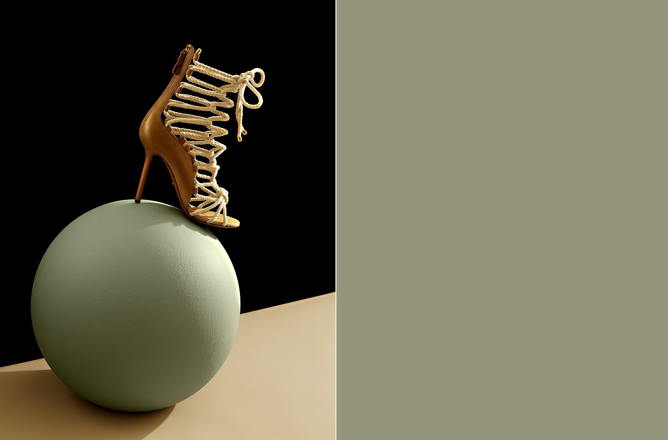 Barneys New York, 2011Creative Director: Dennis Friedman1/5