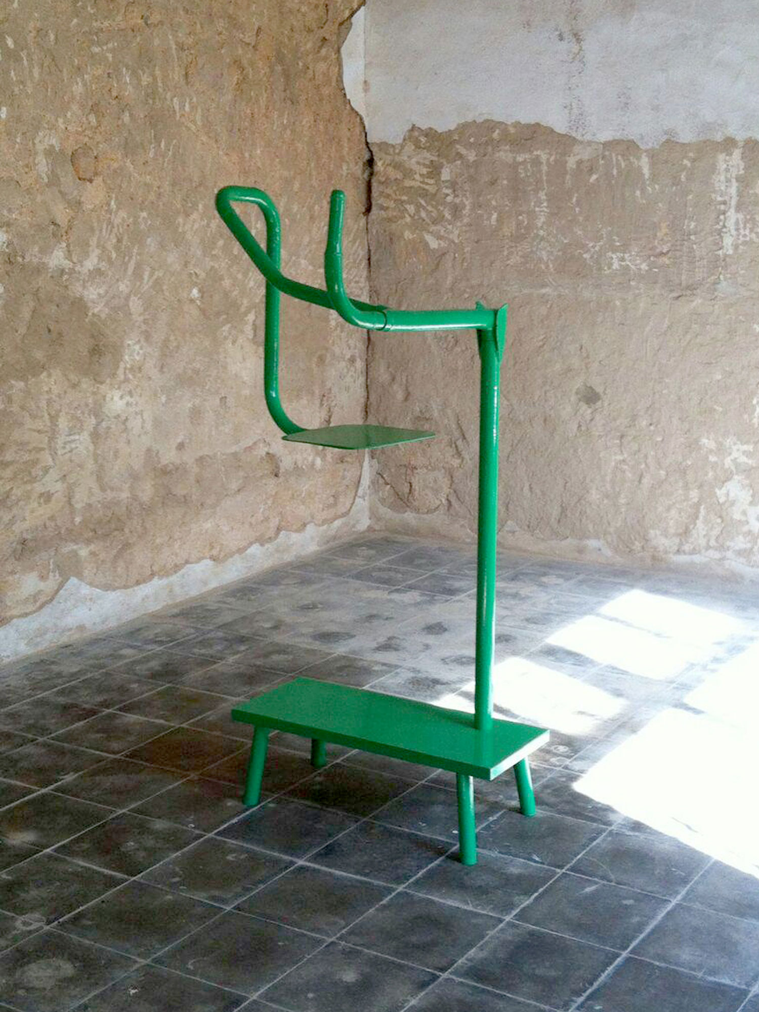 Levitation #6, 2017Steel and enamel paint110 x 60 x 60 cm.