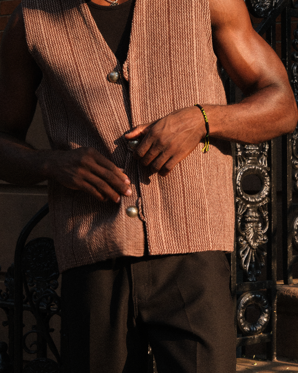 NAMBÉ WOOL VEST (maroon) 