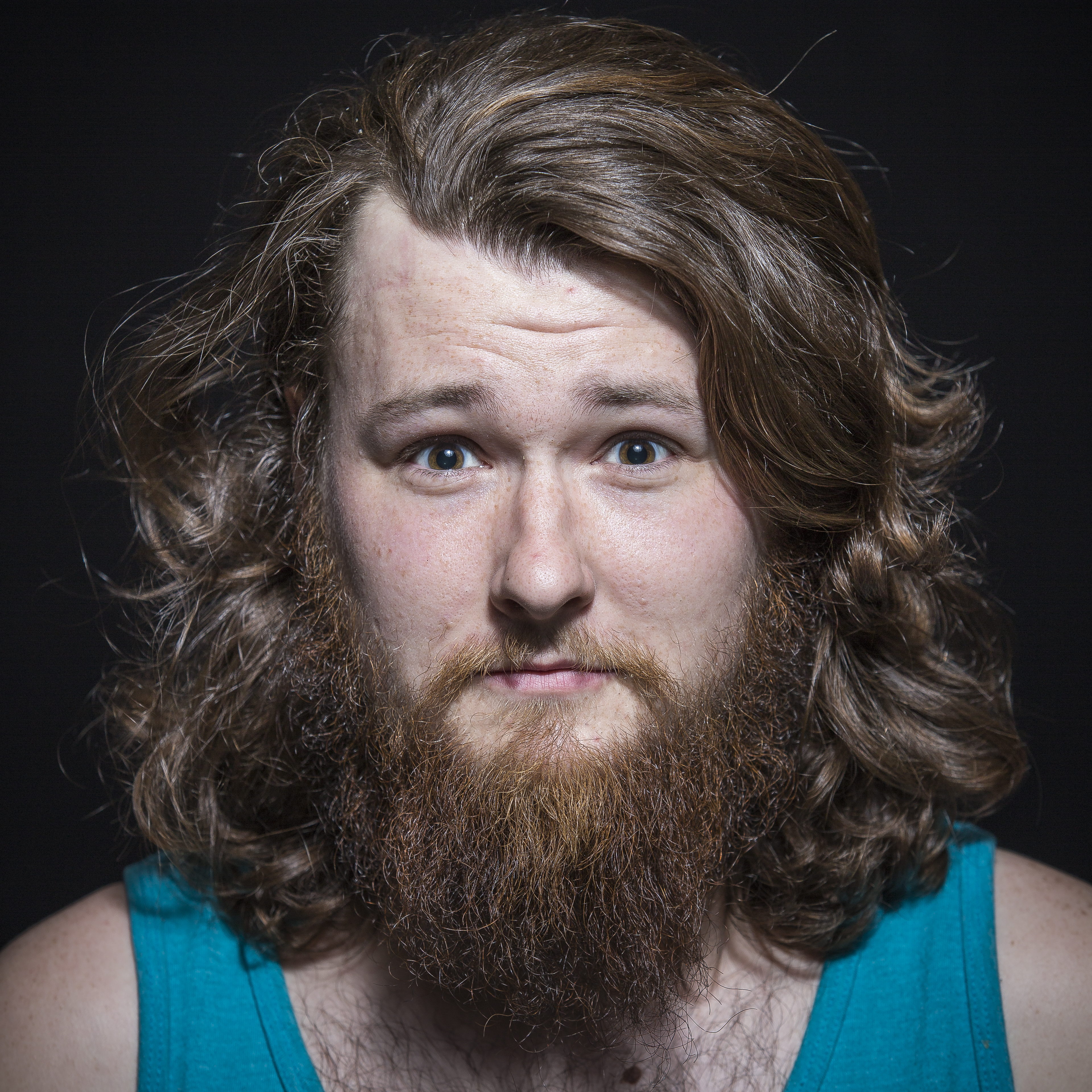 Professzionális portré fotózás szakállas férfiről