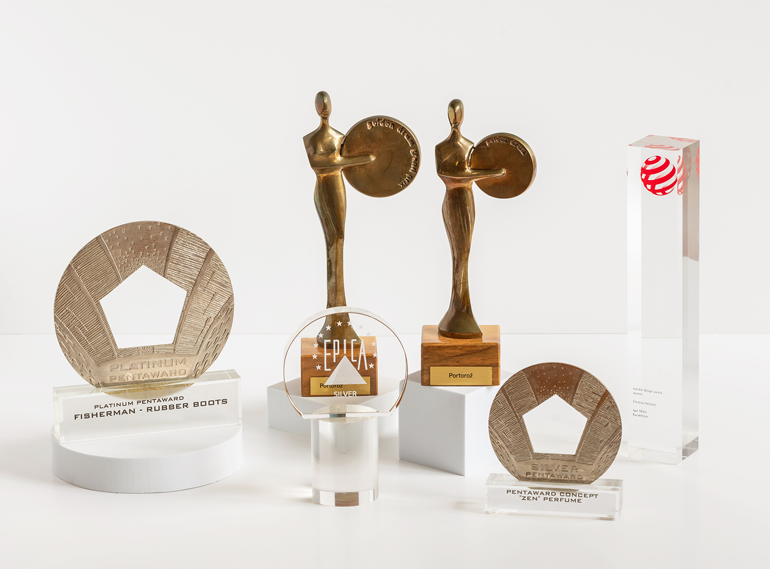 Projects our team created have repeatedly become winners and nominees of international design competitions and advertising festivals