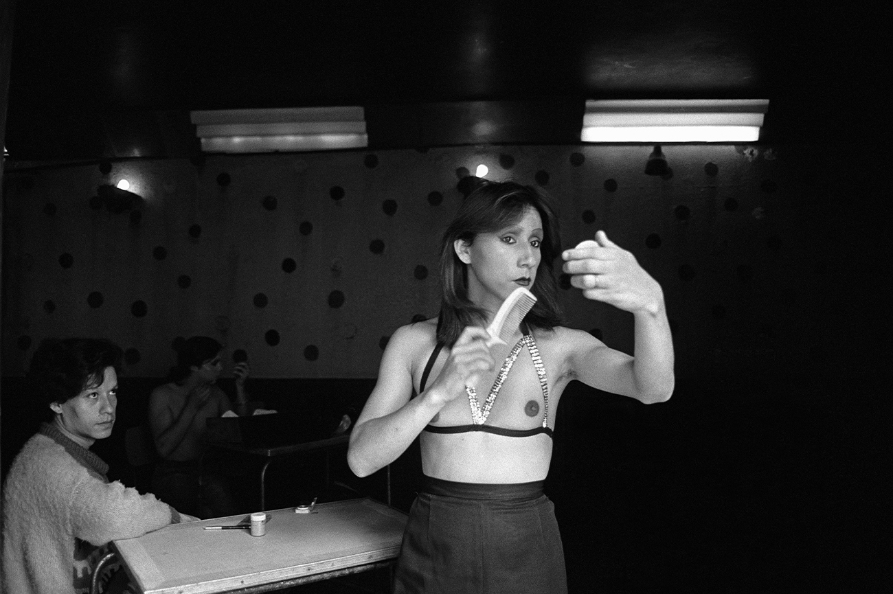 Paz ErrázurizMacarena, serie "La Manzana de Adán", 1986Fotografía52.7 x 76.5 cm