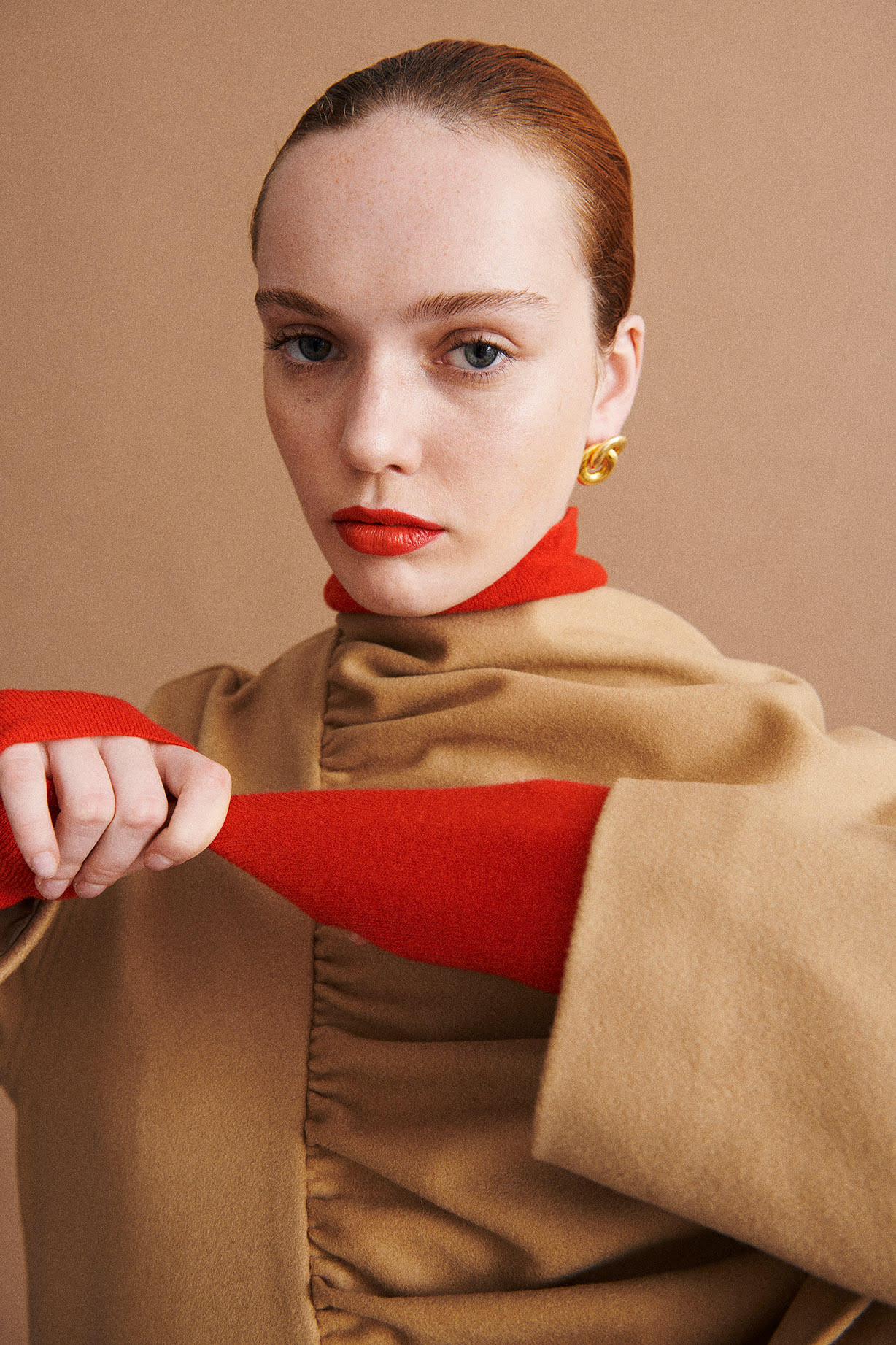 VIOLA FOR CONTRIBUTORS MAGAZINE BY ESPERANZA MOYA