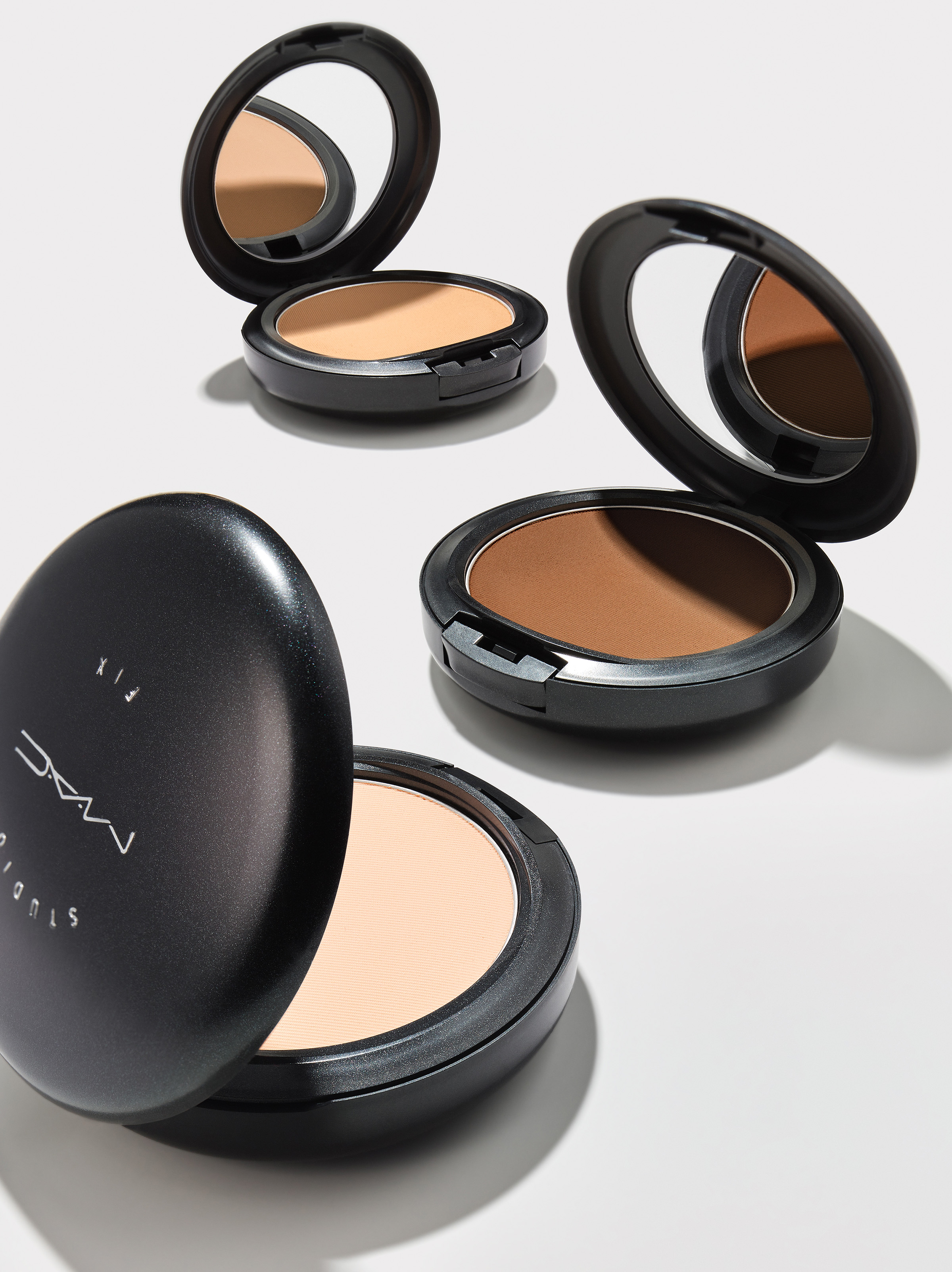 MAC COSMETICS : BEAUTY