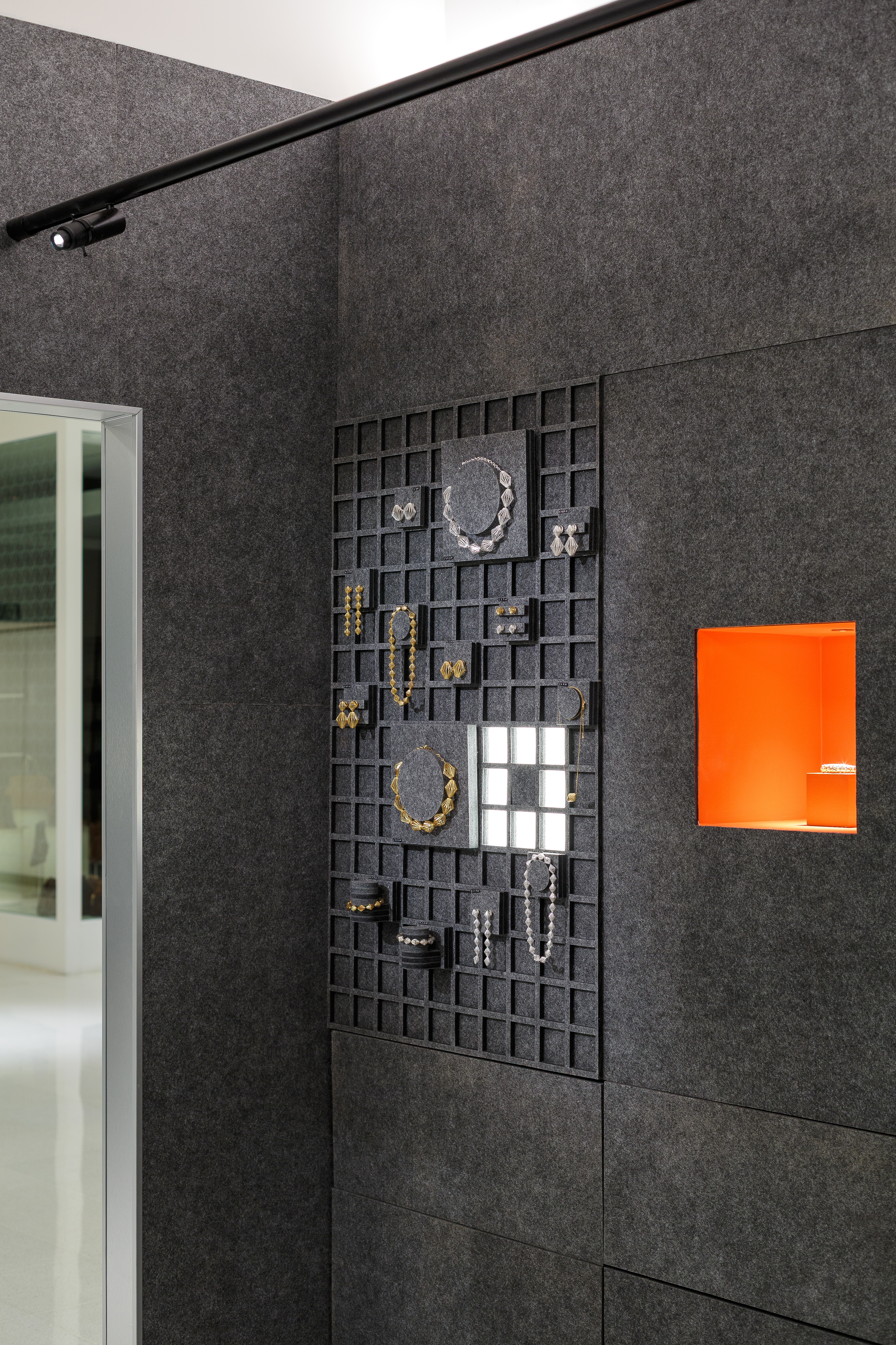 Vehr  São Paulo, Brasil, 2024.  4/4