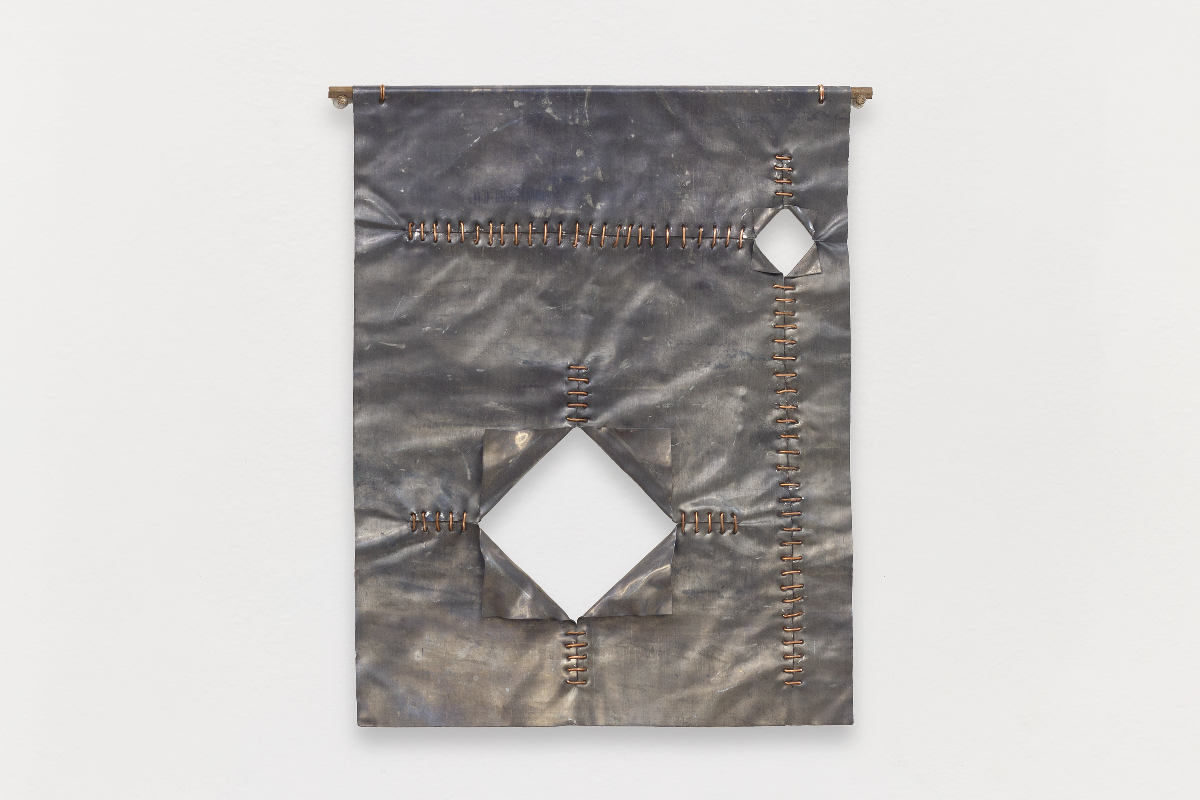 Sutura Geológica 1Chumbo, cobre e ferro. 33,5 x 29 cm. 2024