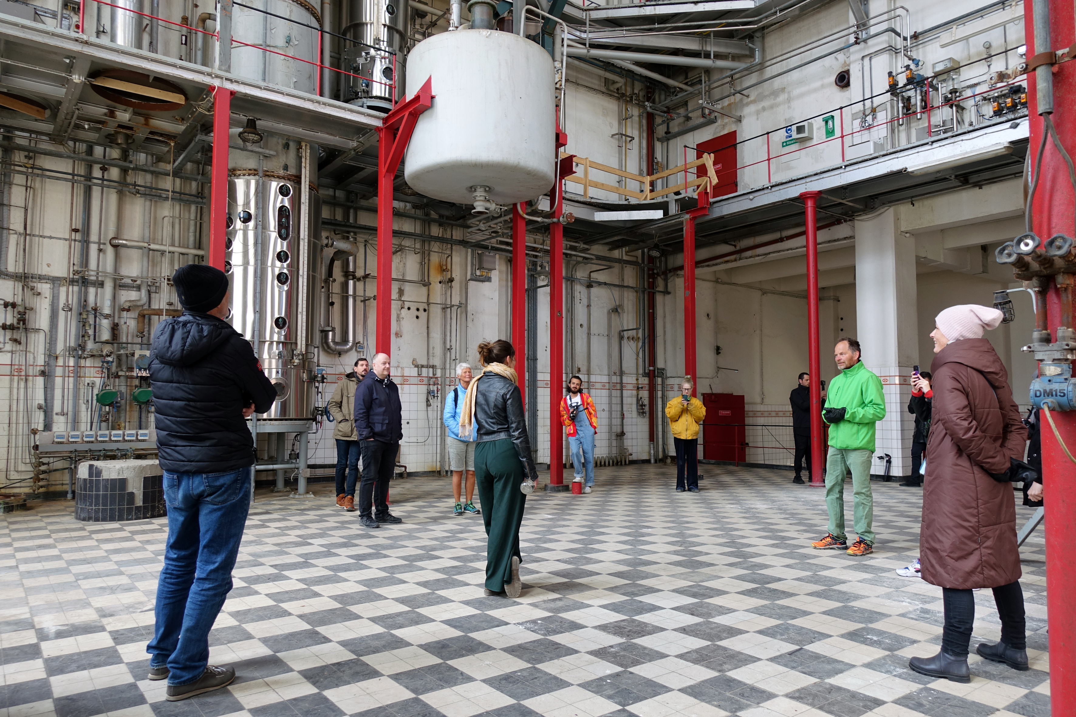 Documentation of workshop with Luiza Crosman and Pedro Moraes at the Aalborg Aquavit factory, Cloud City Spritten, Aalborg, Denmark, 2019. (photocredit: Rikke Ehlers Nilsson)