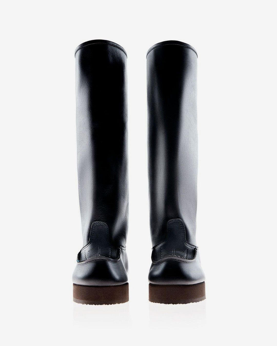  	3/43 	Acne Studios FW22 Photography: Angele Moraiz & Paul Mougeot