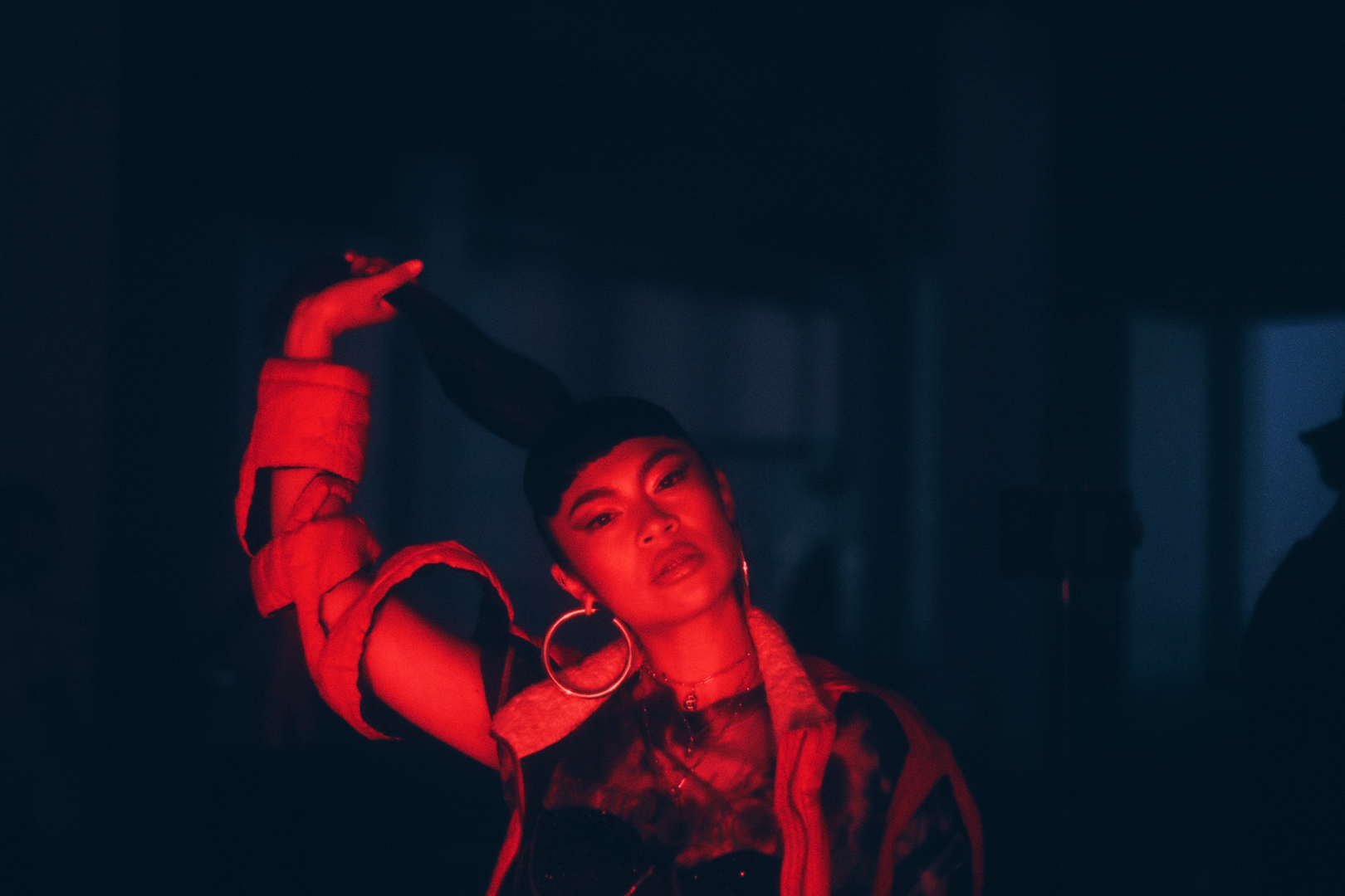 Arabyrd on the set of Hal