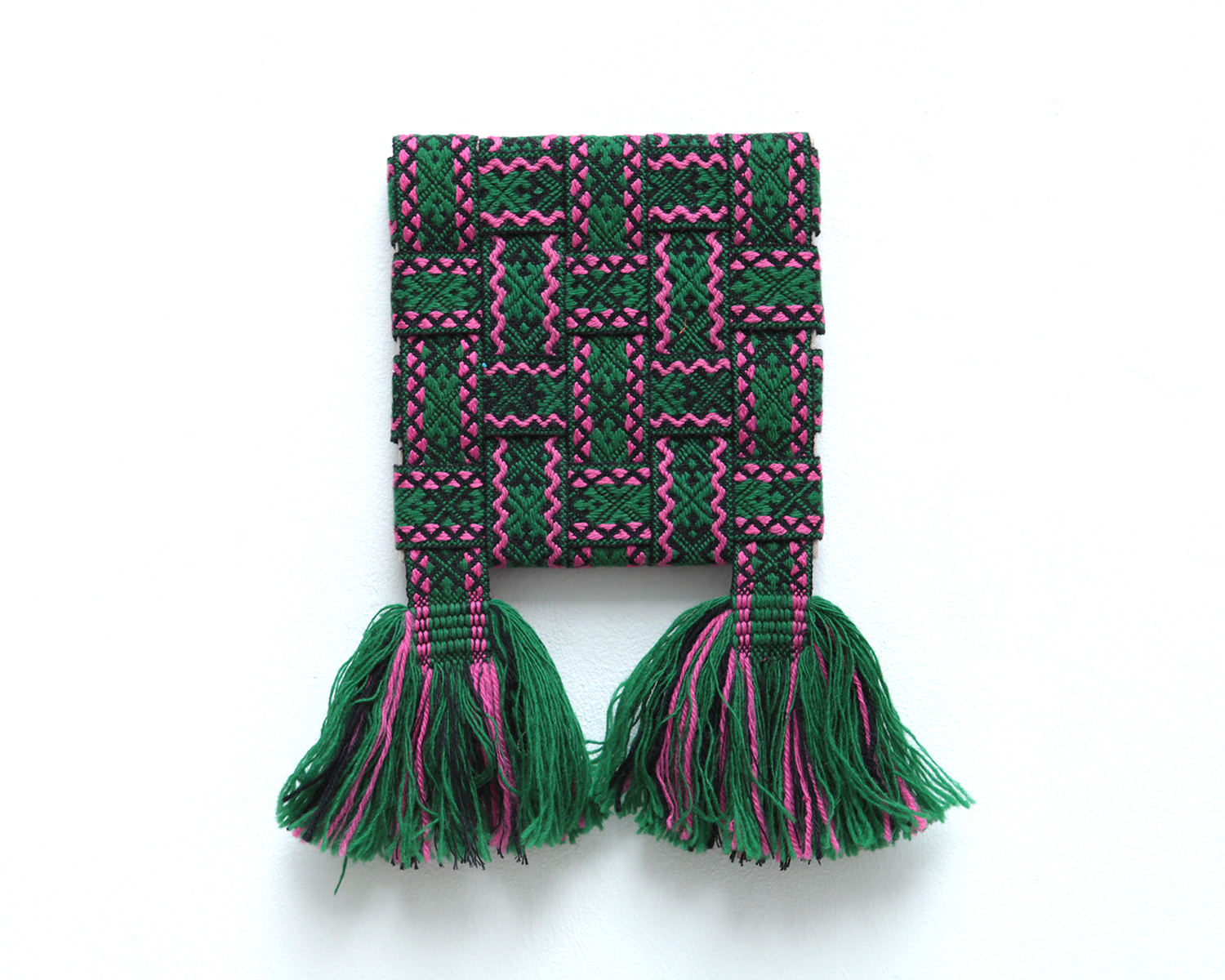 Eternal, cotton on linen canvas, 17 x 29 cm, 2018