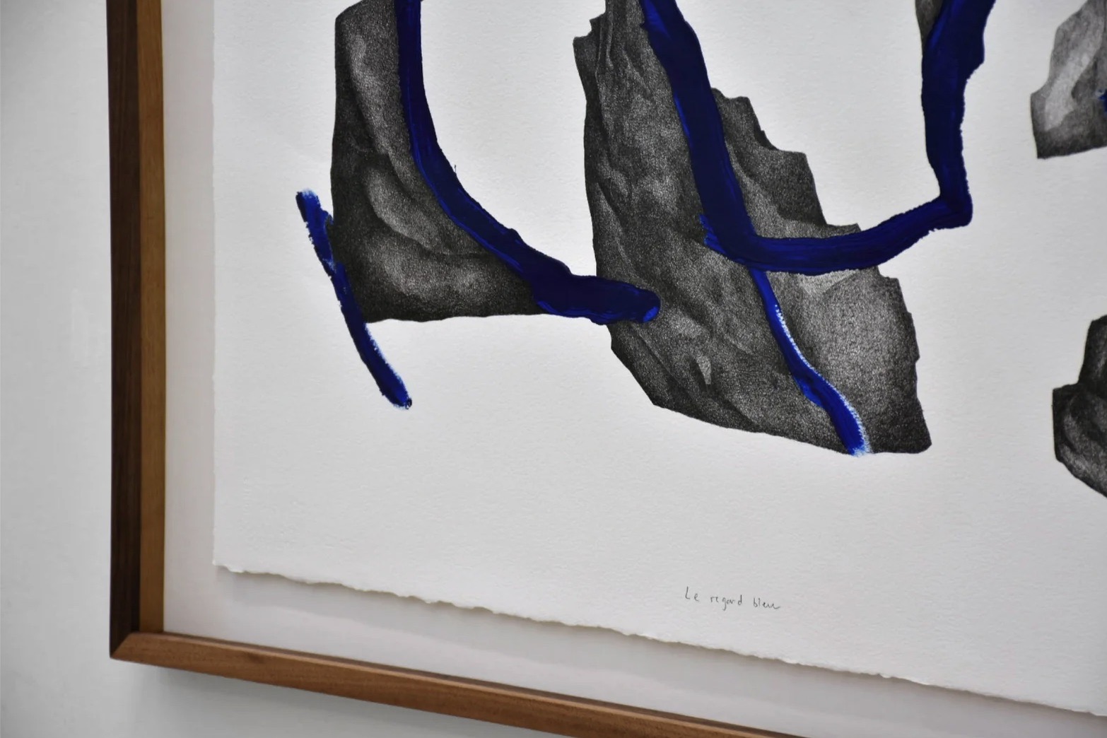 Elisabeth Gravel, Le regard bleu, 22” x 30”, 2022. © Champagne et Paradis.