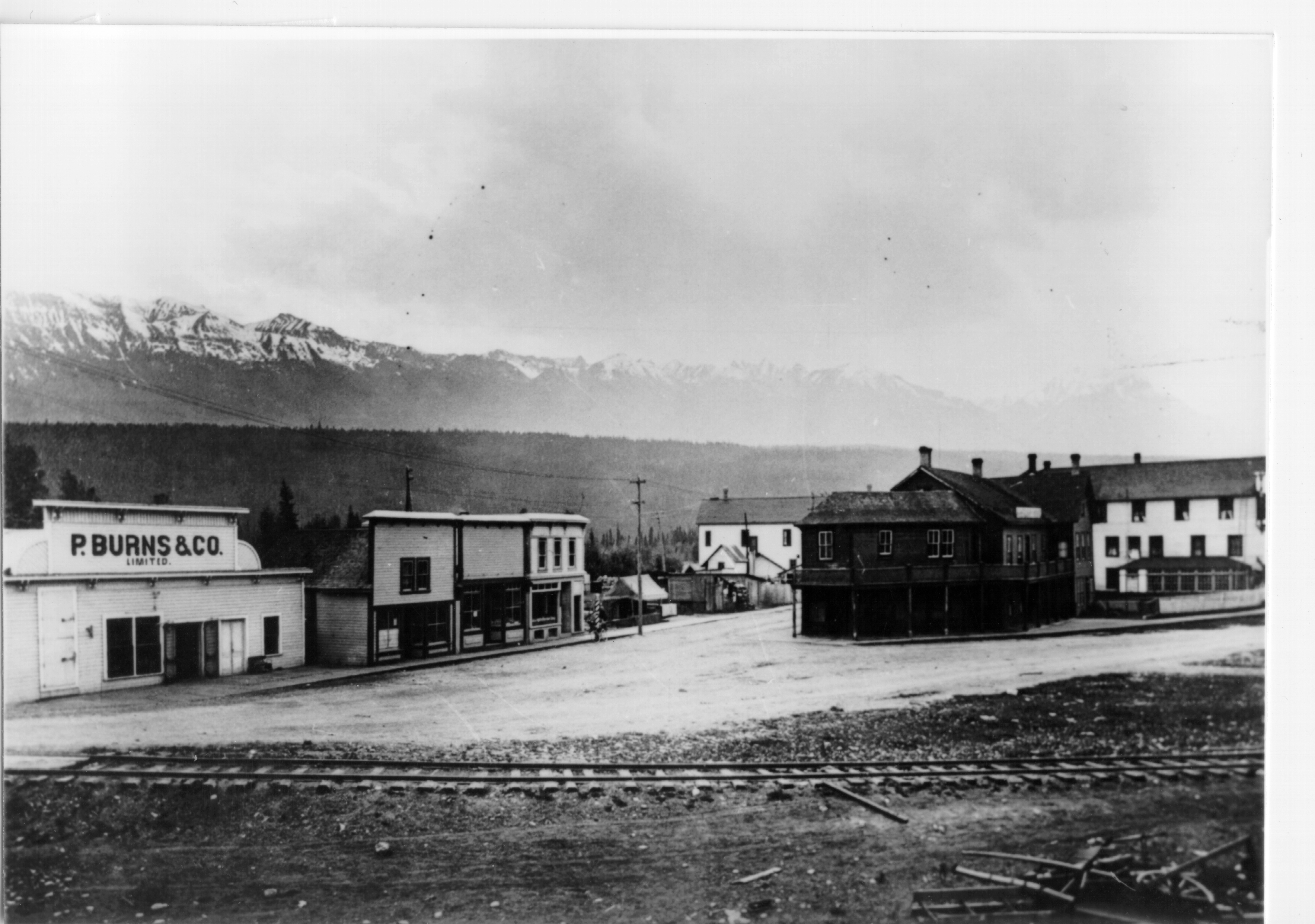 DowntownGolden_1910.jpg