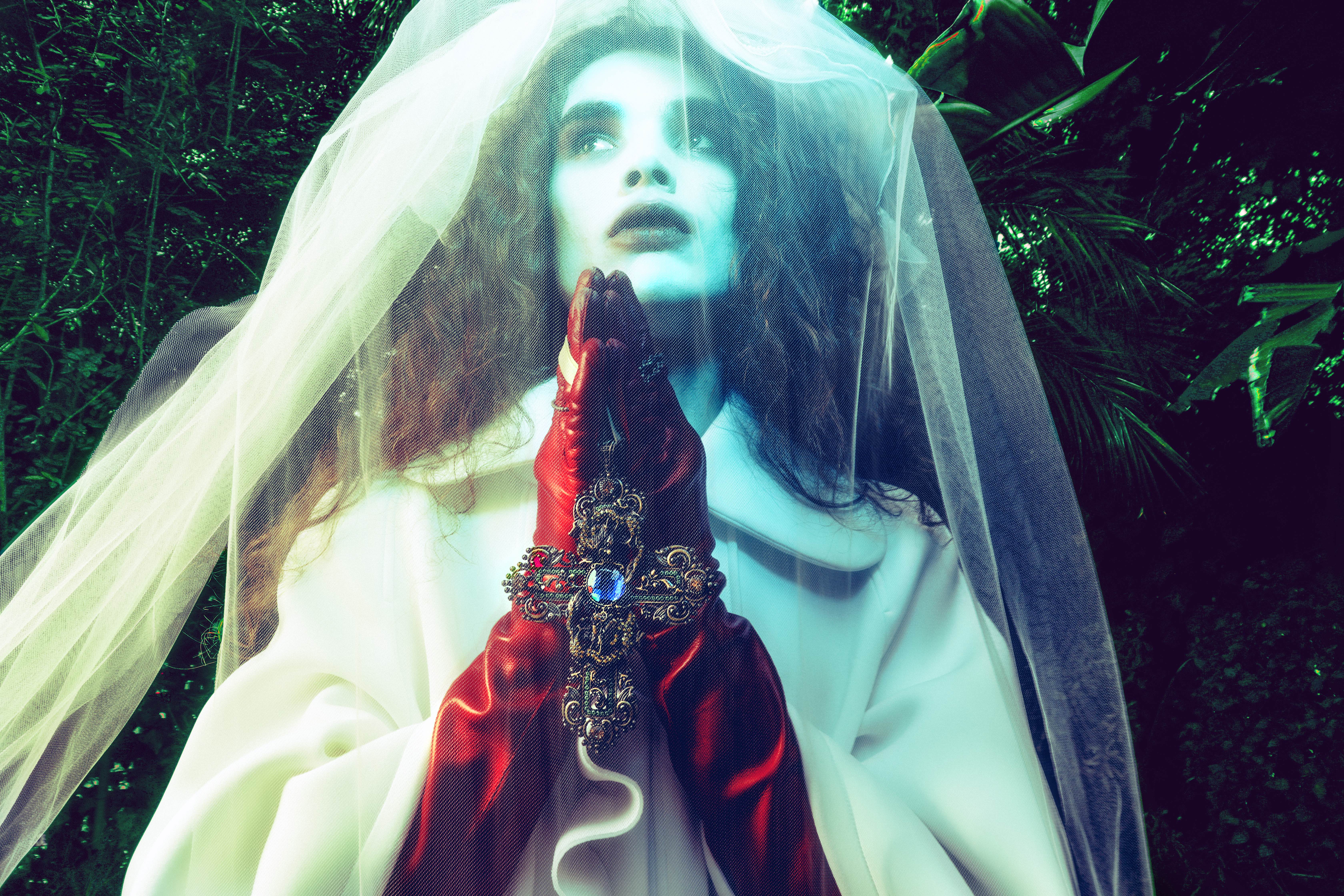  CROSSES ON THE 101 (2023)