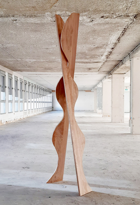 Baiser / graphite sur chêne / h=200cm / (détruit)  2022.