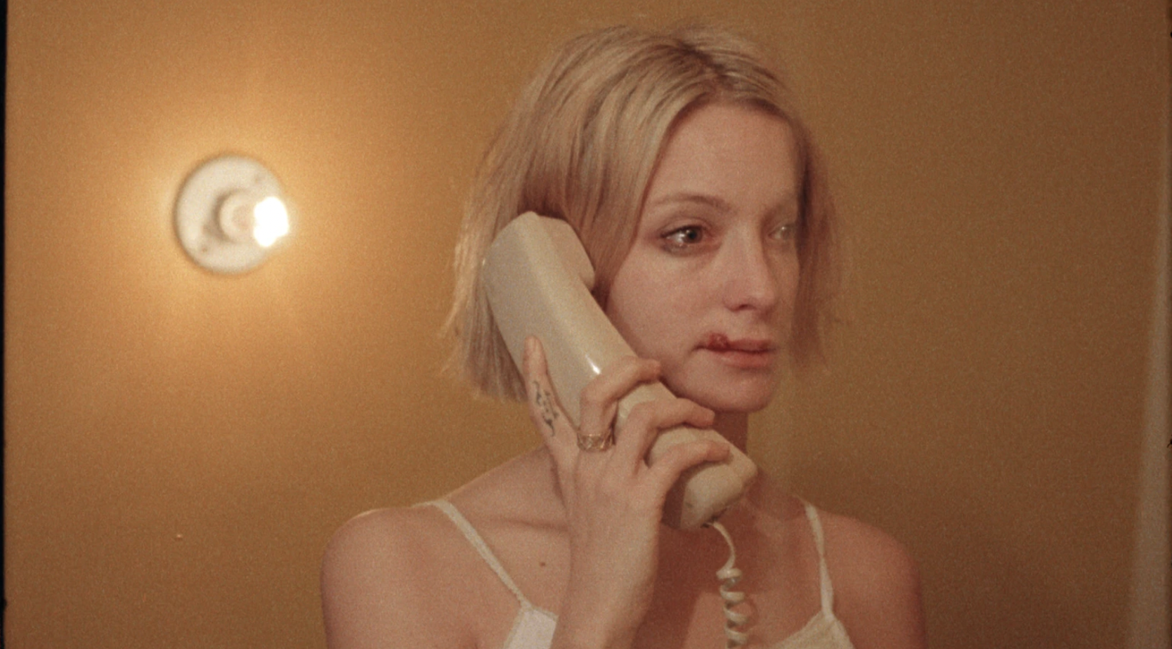Cecile on the Phone / Dir. Anabelle Dexter-Jones / Short