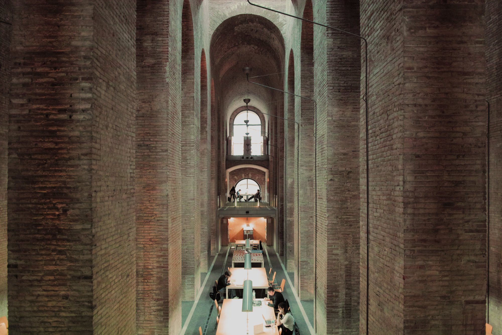 University Pompeu Fabra Library , Lluis Clotet
