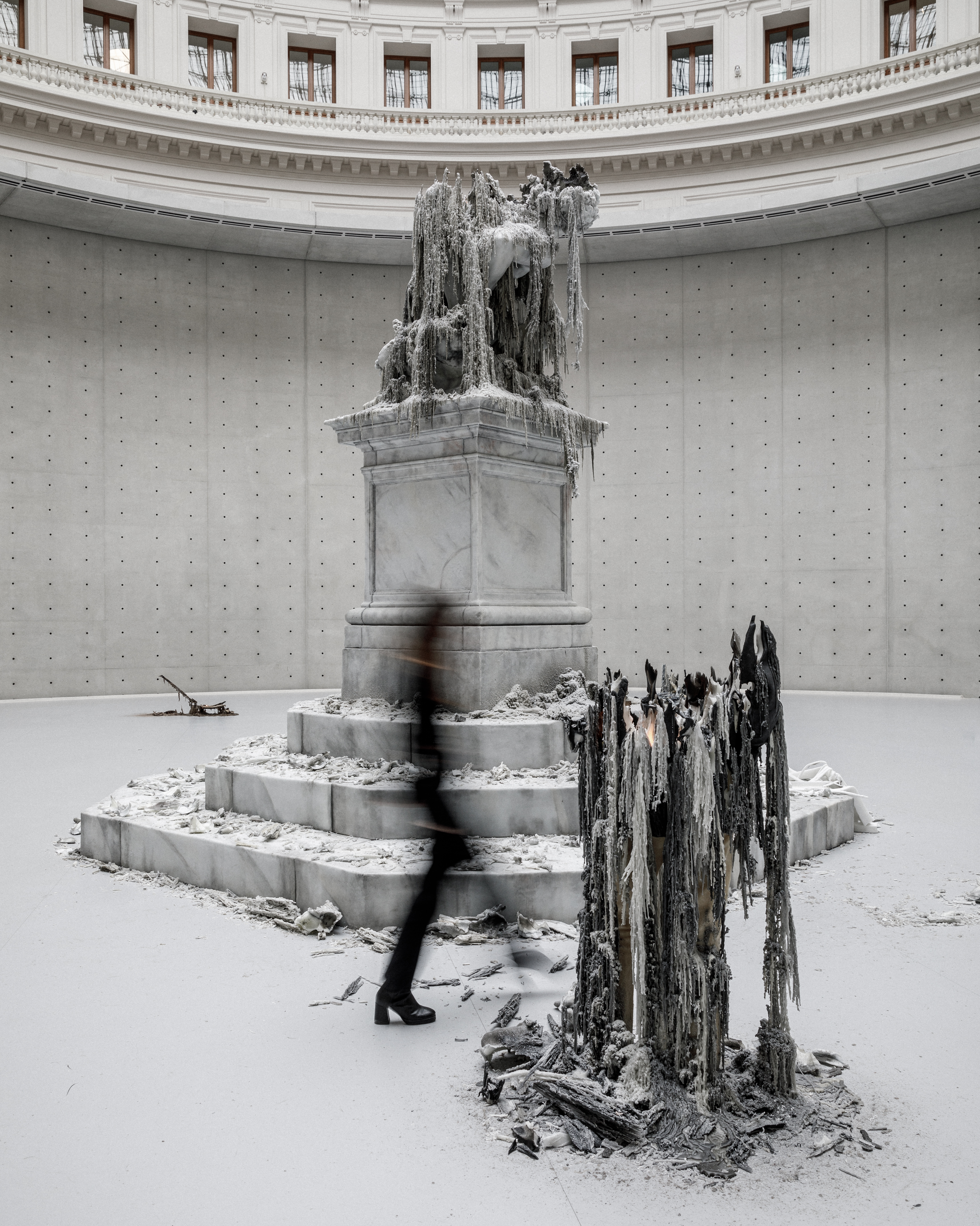 Urs Fischer – Untitled, 2011