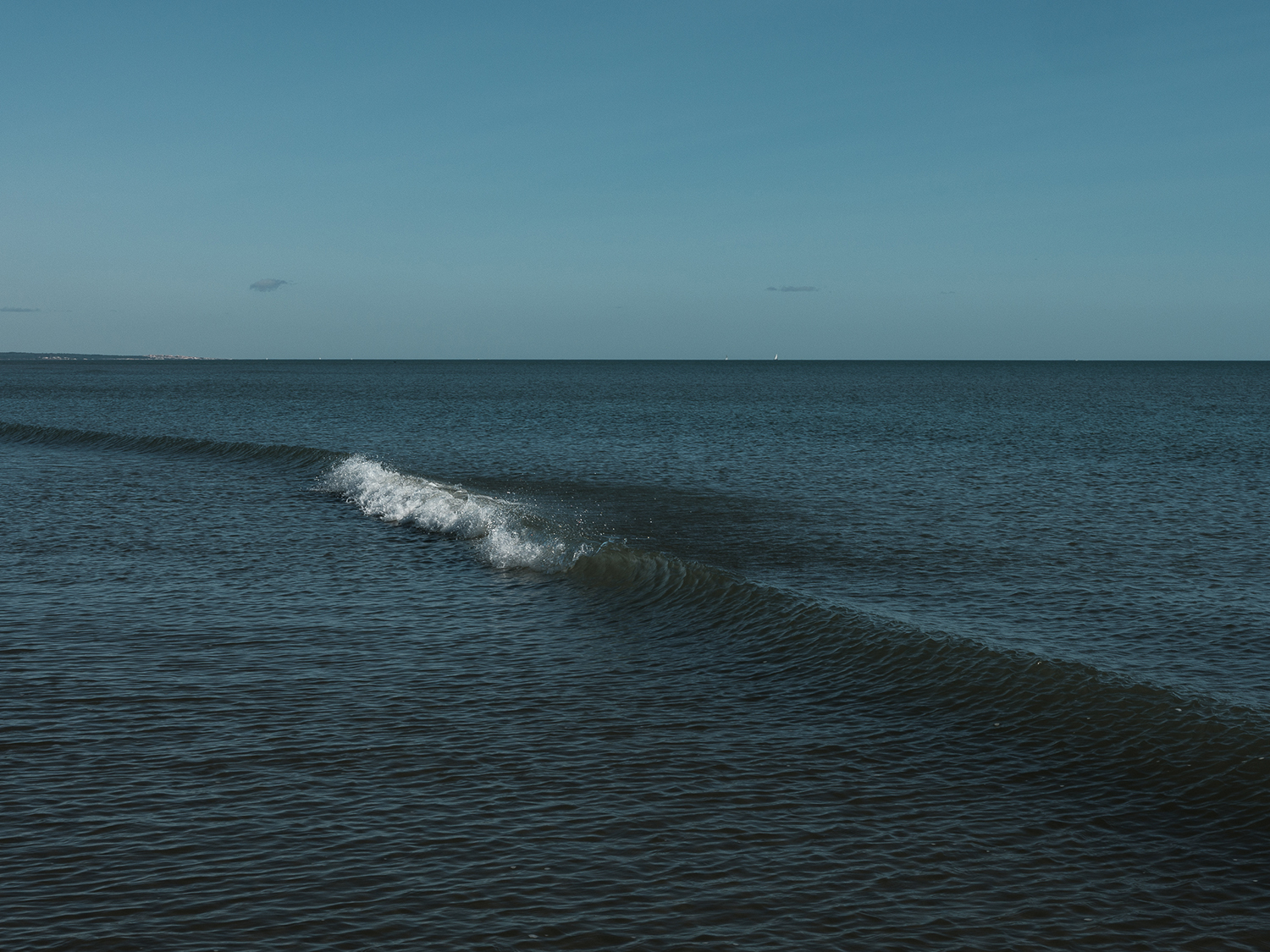 Dineke Versluis, Wave, Digital Photograph, 2020