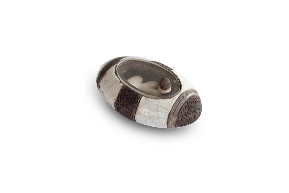 Miniappartamento (Ceramica Raku, plexiglass cm 10x3x6))