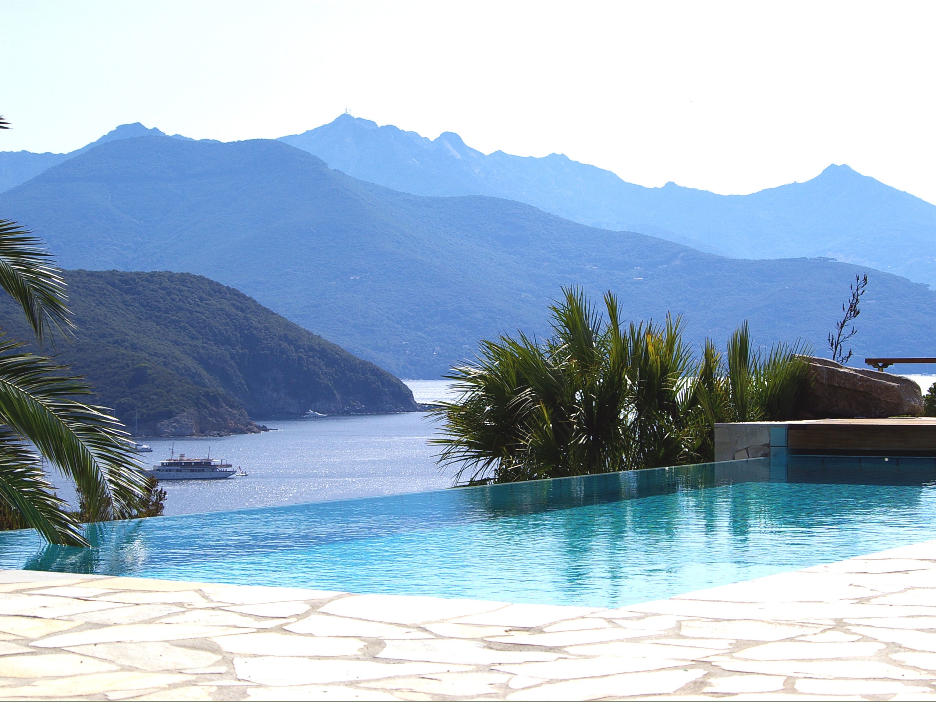 Haus M, Isola d'Elba