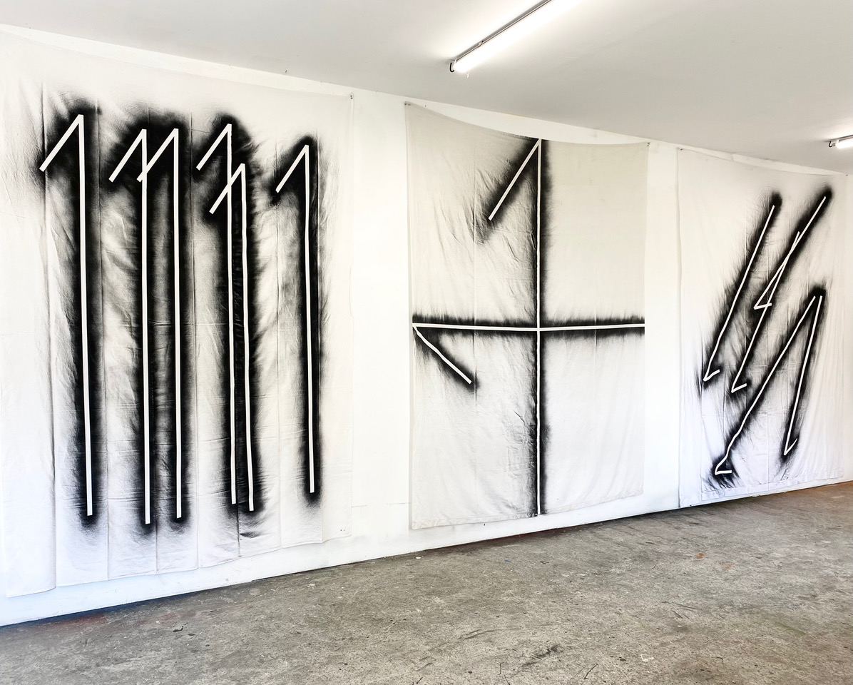 Galerie Laurent Godin - Michel Dector - Michel Dector - Sans titre, 2022 - Peinture aérosol sur drap - Unique - Courtesy de l'artiste et Galerie Laurent Godin