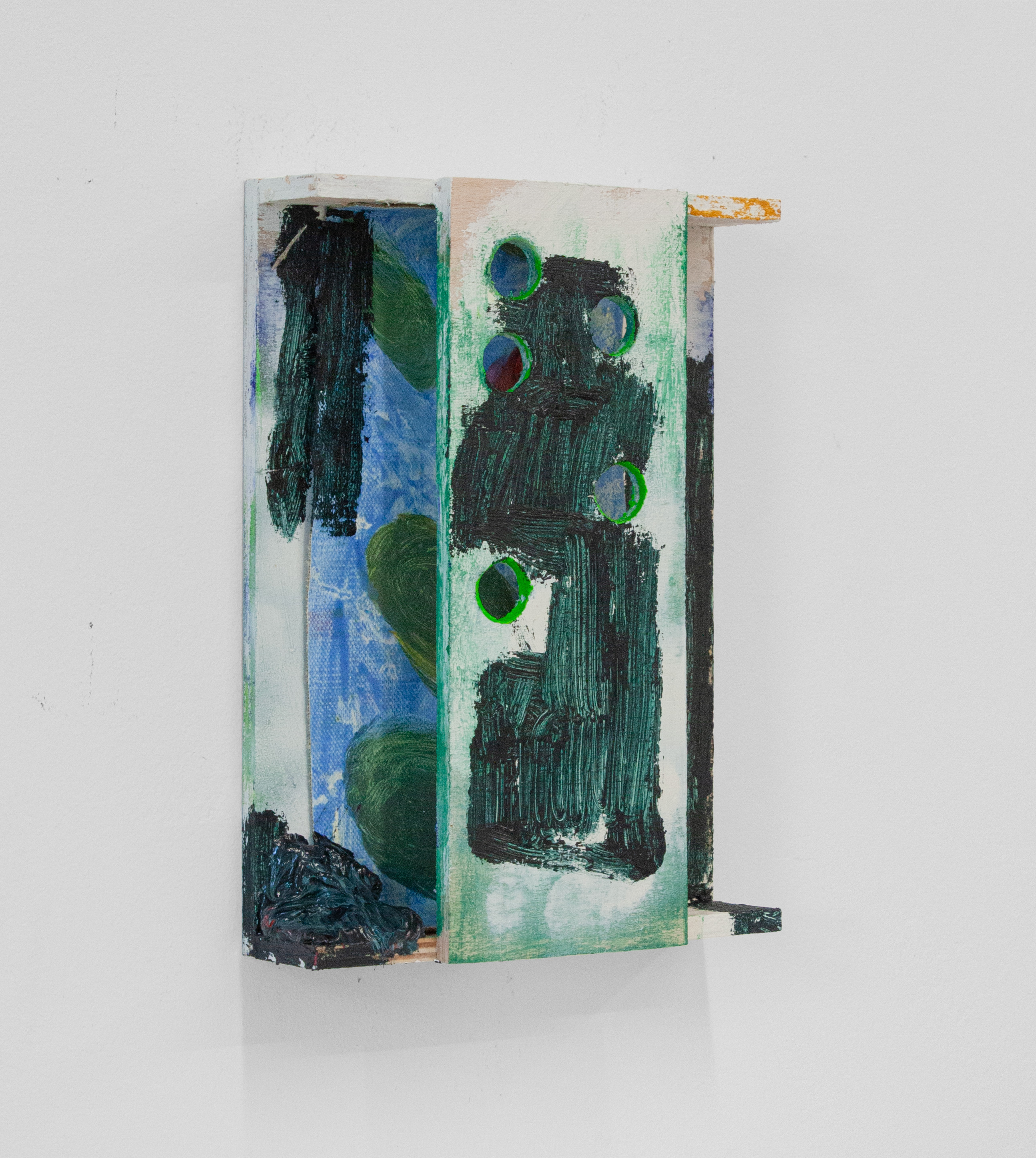 Algal bloom, 2025  Oil, canvas, spray paint, wood  22 x 17 x 9 cm