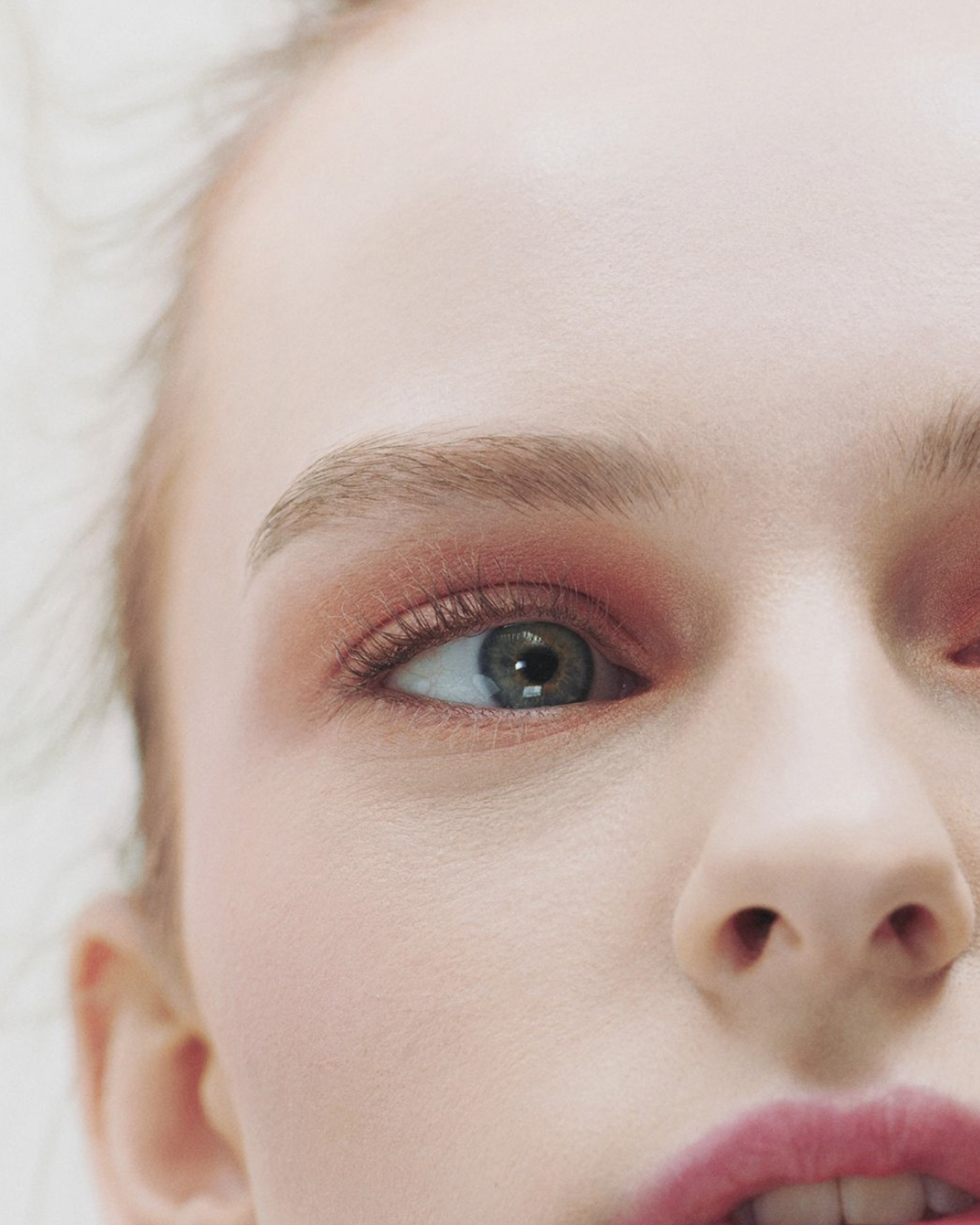 Ph. Julia Champeau/ Make Up Peter Philips/ Style Marie-Therese Haustein/ Set Mila Taylor-Young/ In Collaboration with Baron&Baron